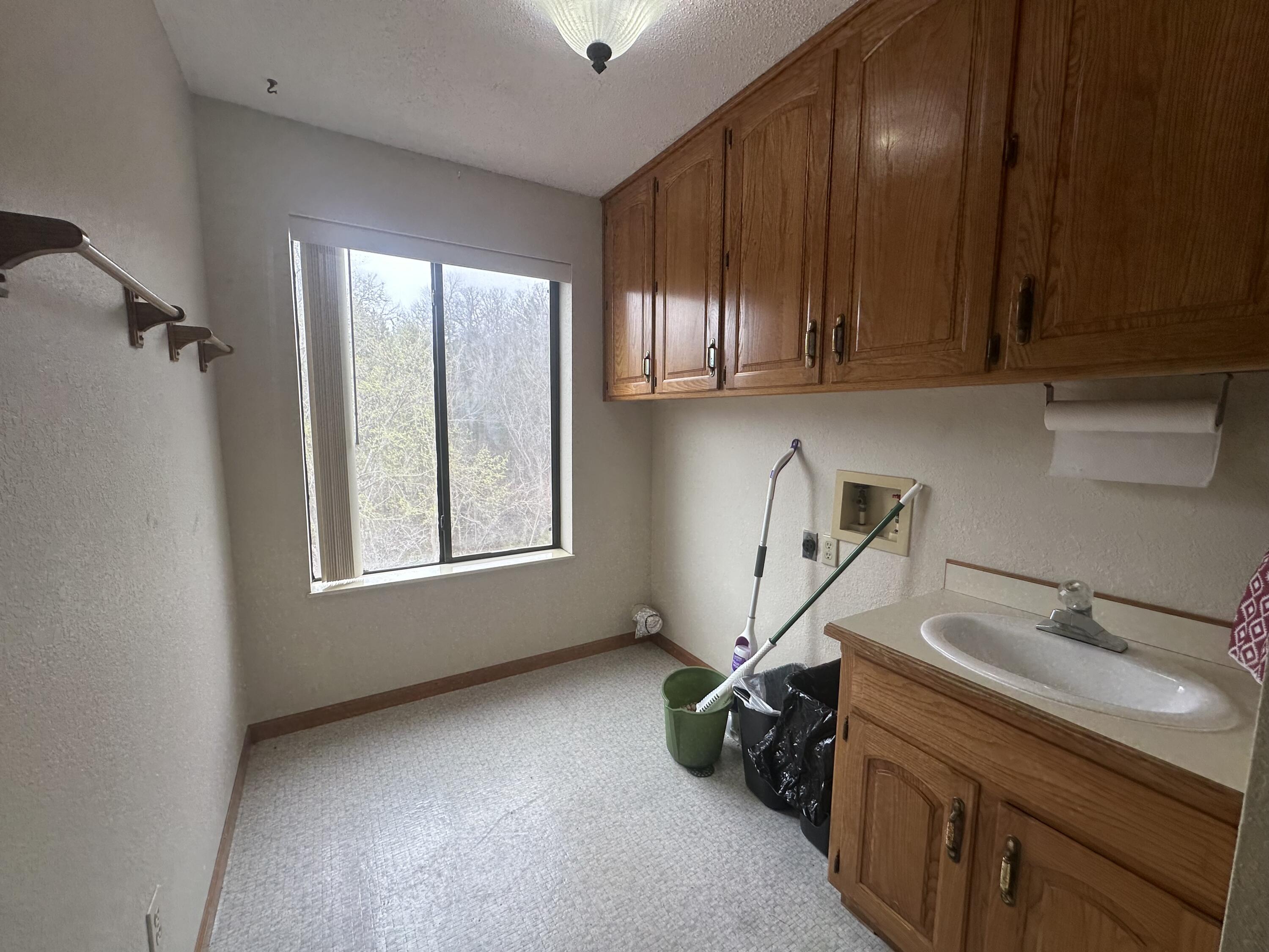 150 Sunken Forest Drive Property Photo 14