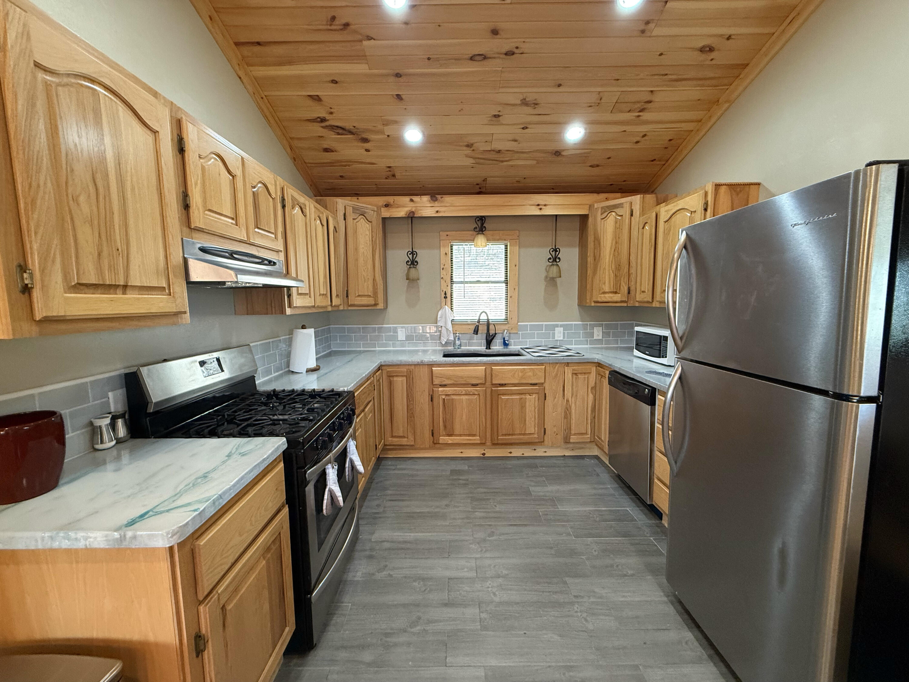 17169 State Highway 106 Property Photo 12