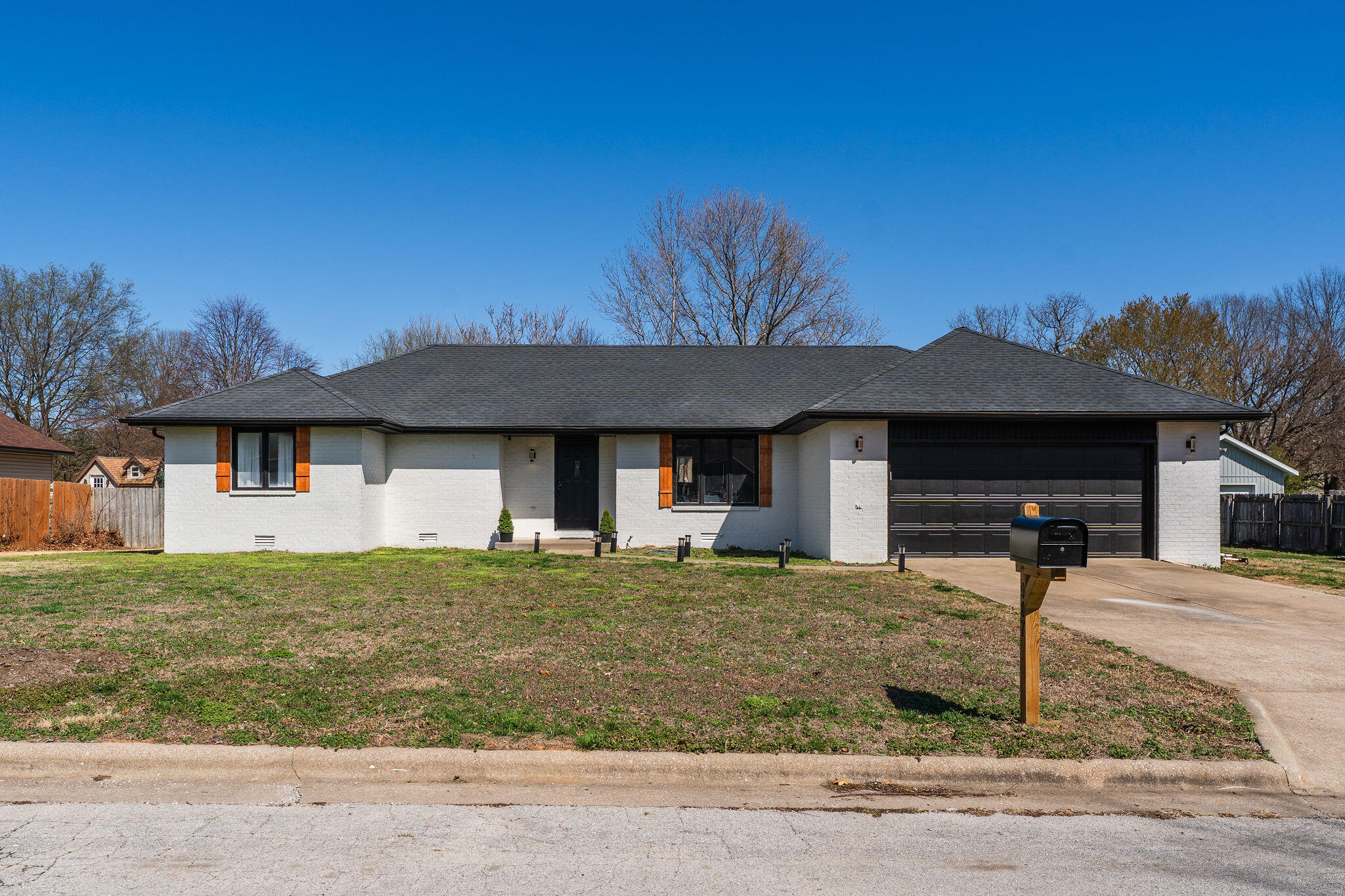 907 Huckleberry Court Property Photo