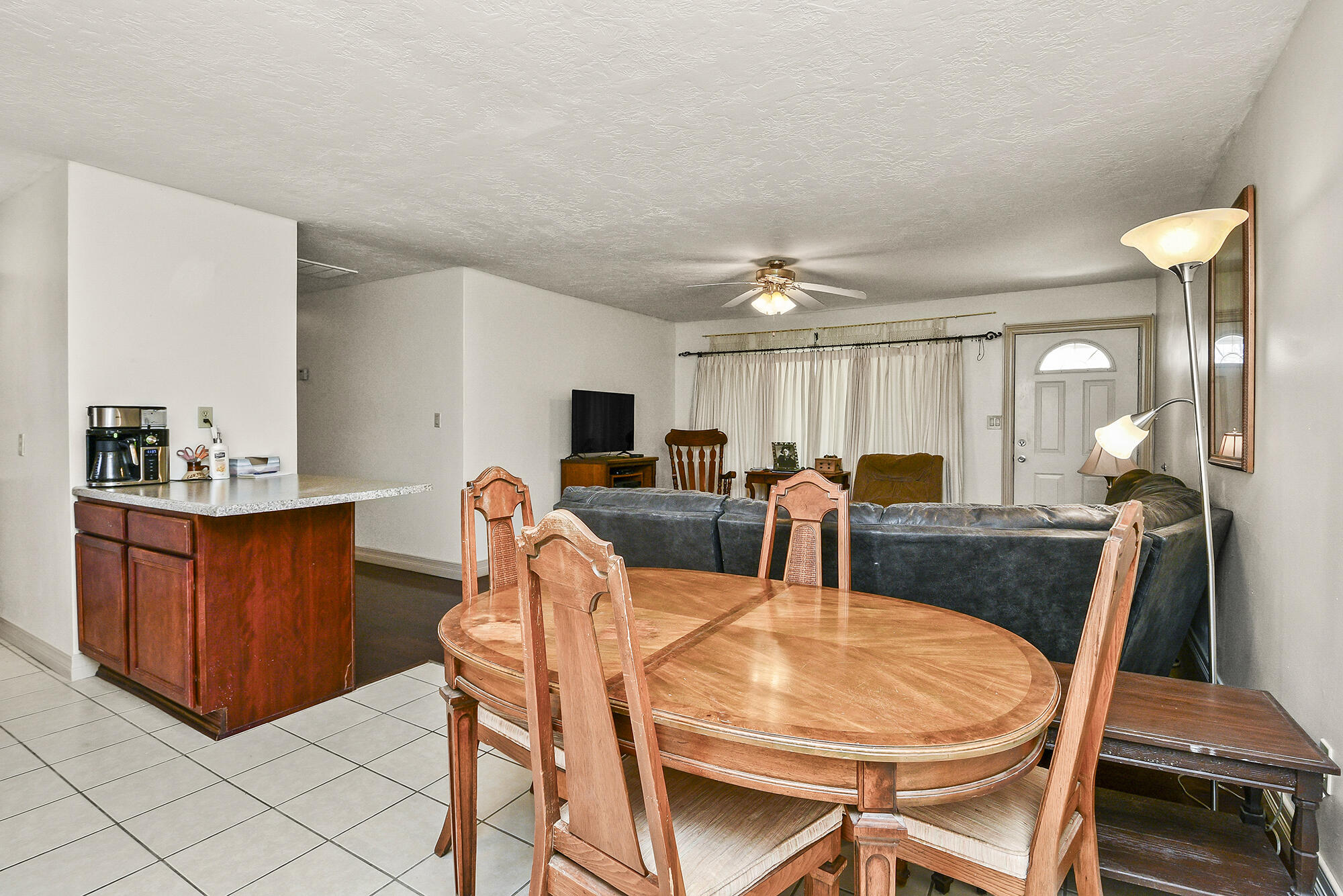 1862 North Marlan Avenue Property Photo 12