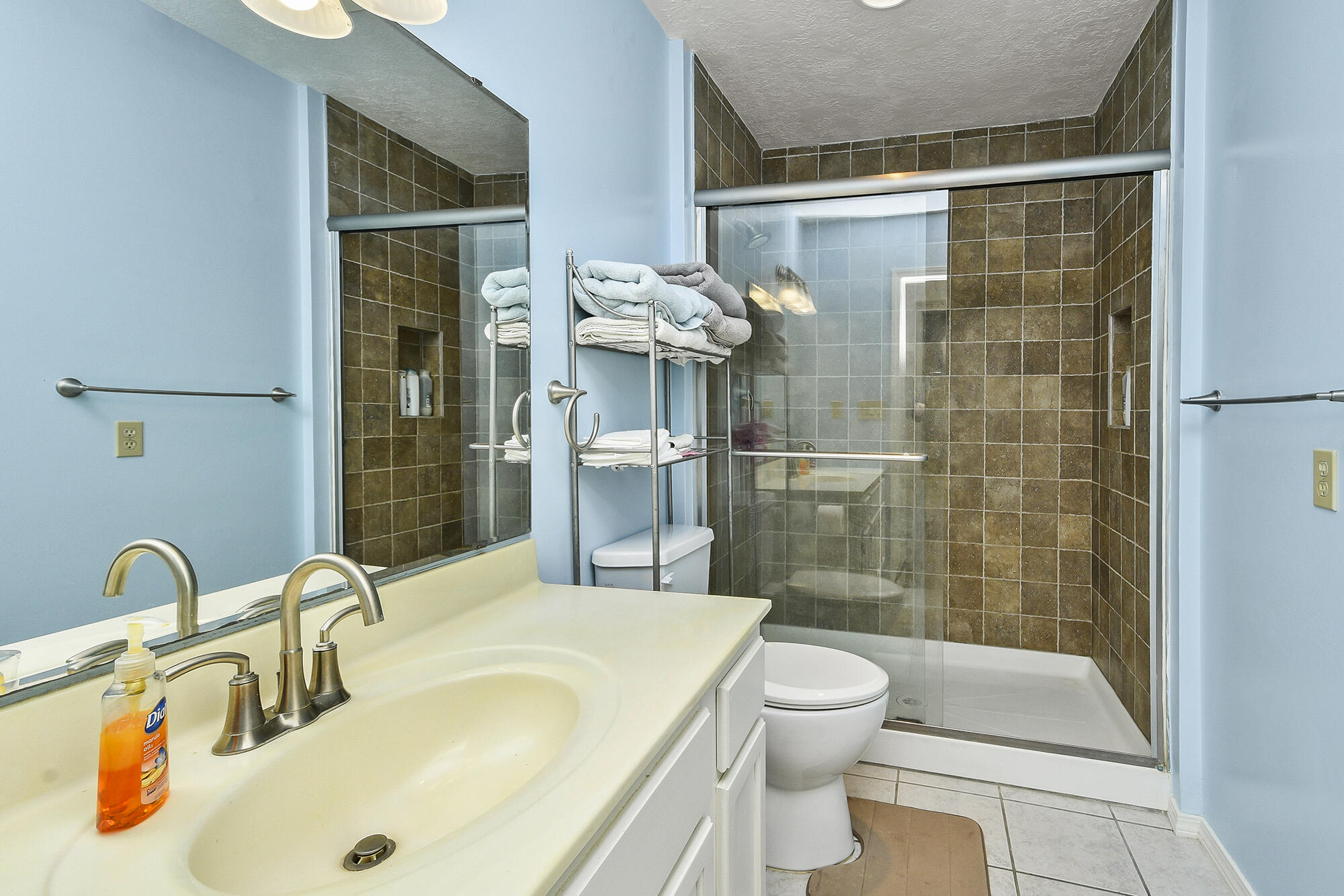 1862 North Marlan Avenue Property Photo 19
