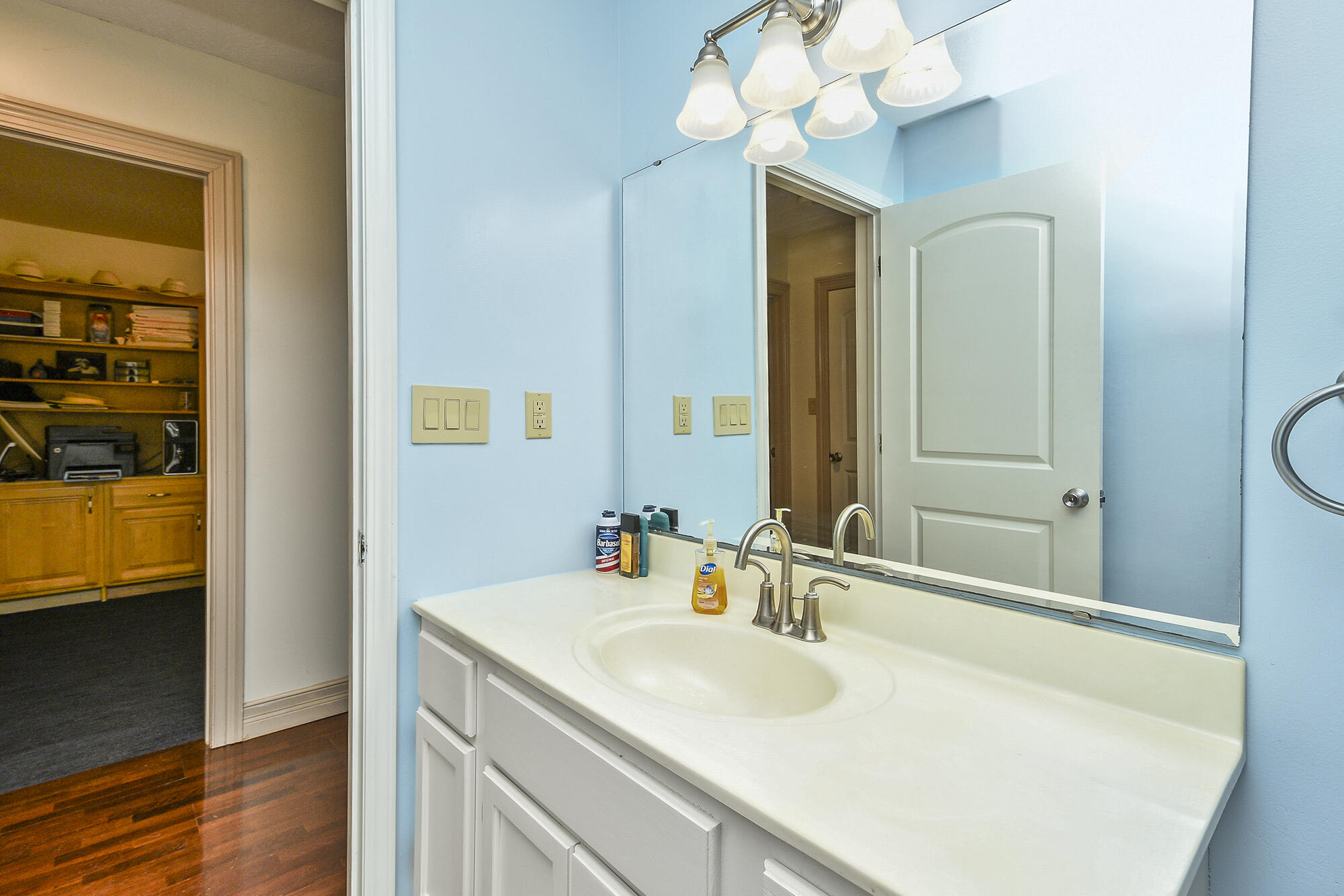 1862 North Marlan Avenue Property Photo 20