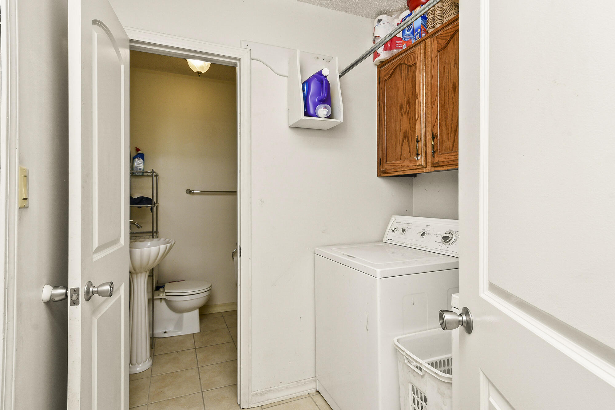 1862 North Marlan Avenue Property Photo 21
