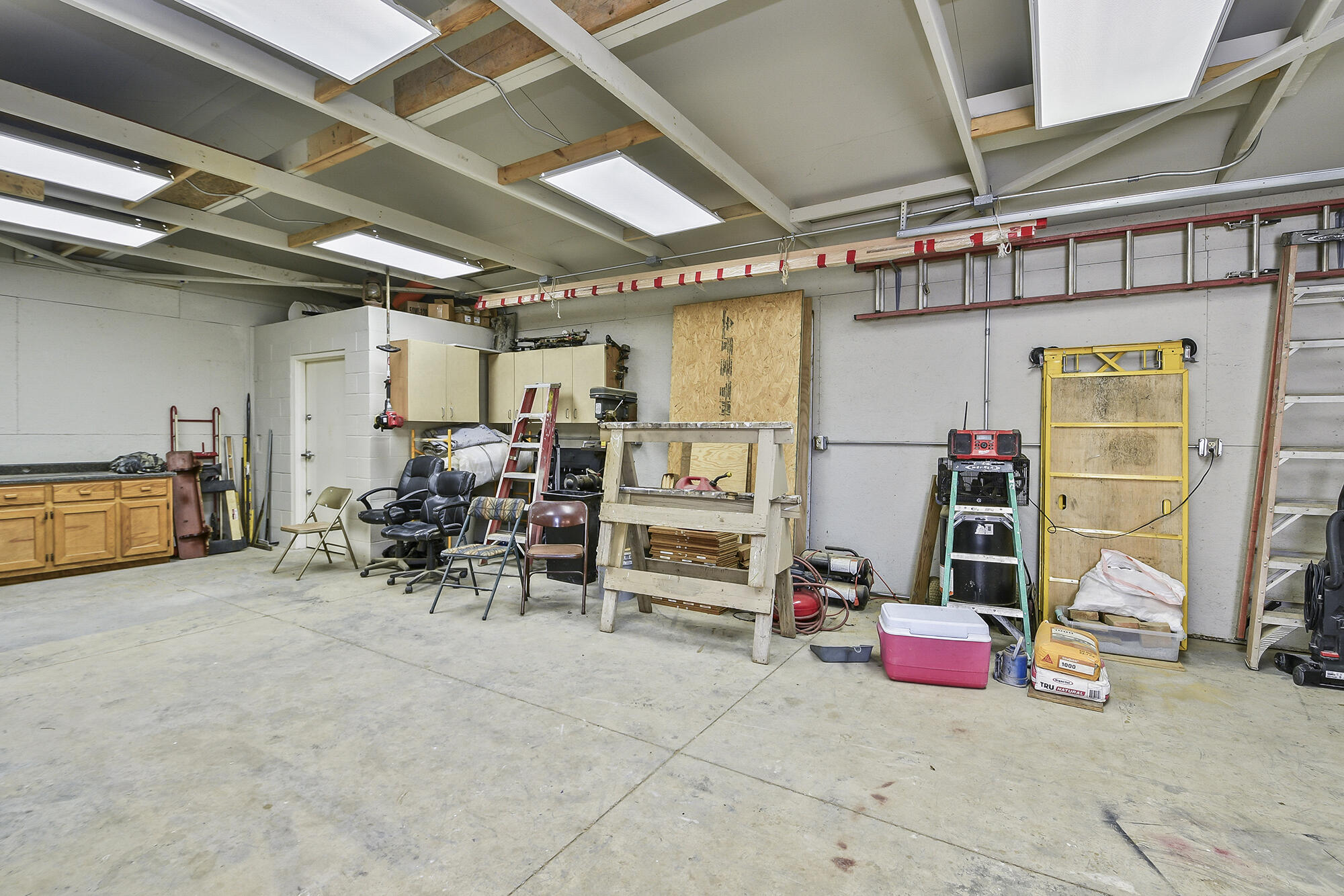 1862 North Marlan Avenue Property Photo 32