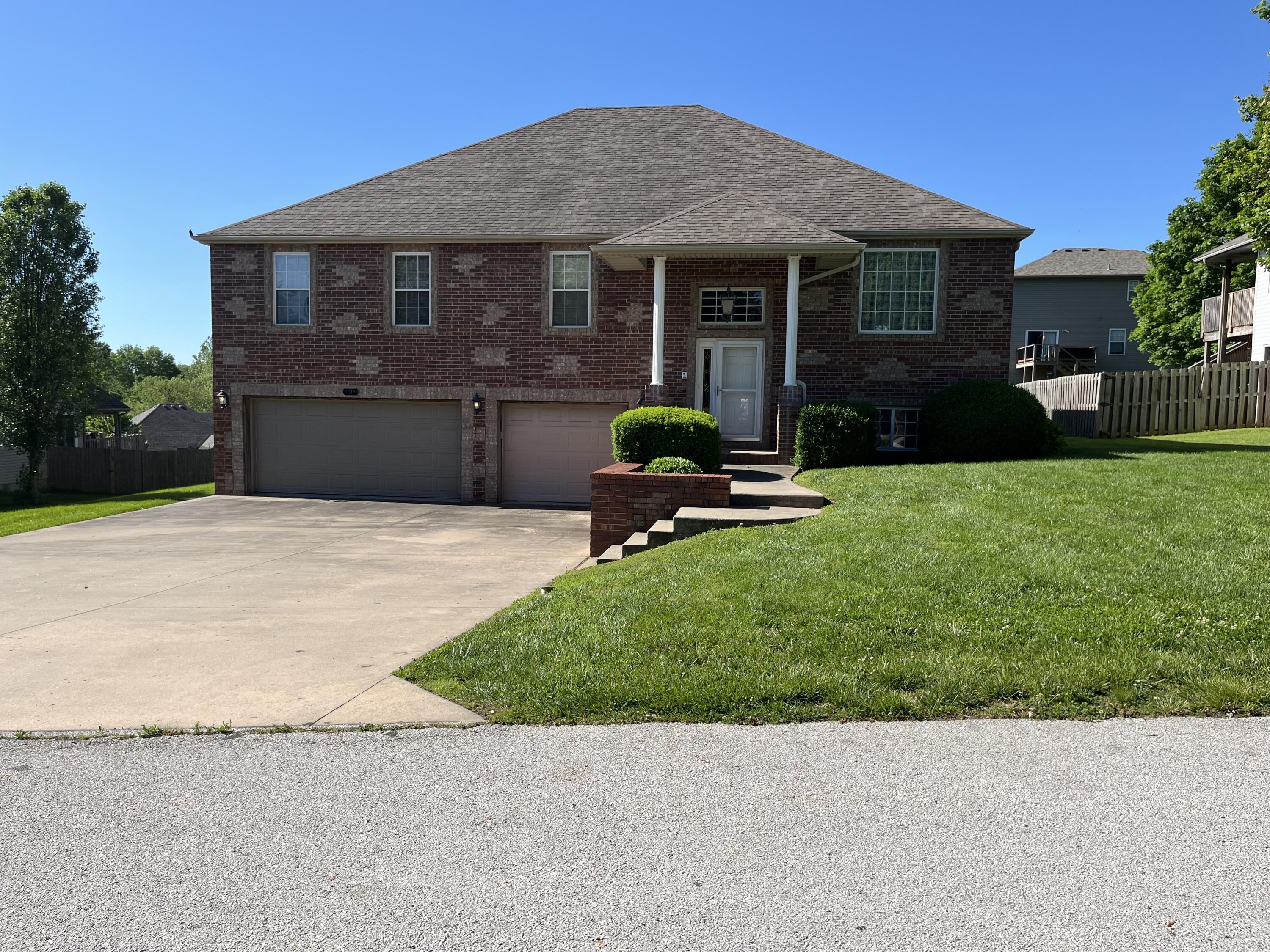1518 Stagecoach Court Property Photo 1