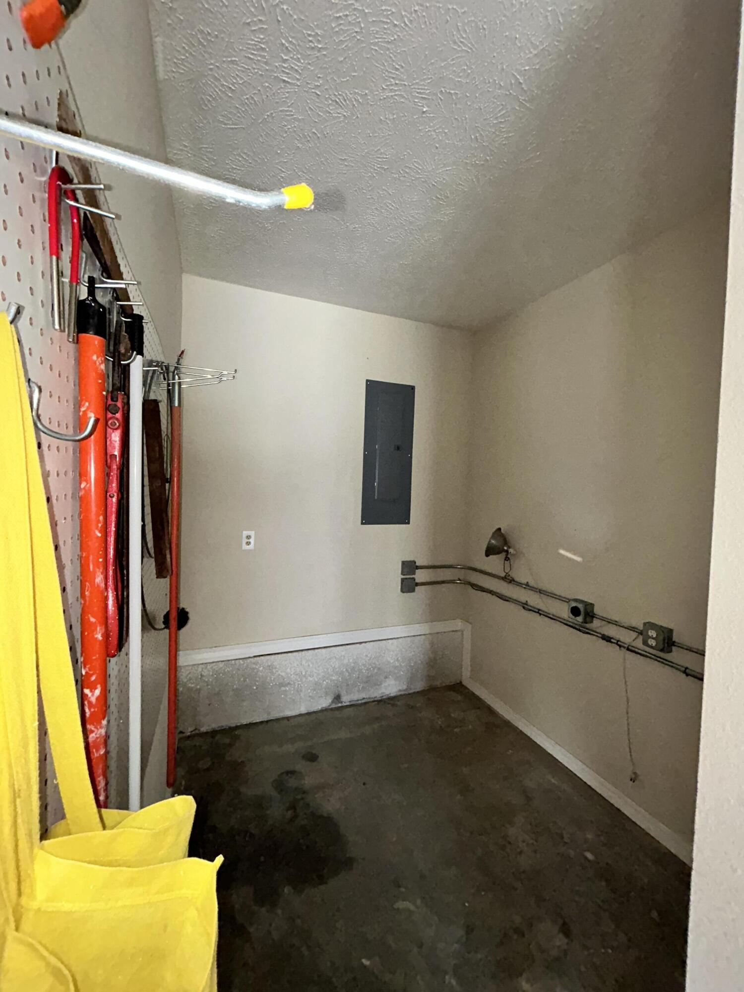 1518 Stagecoach Court Property Photo 38