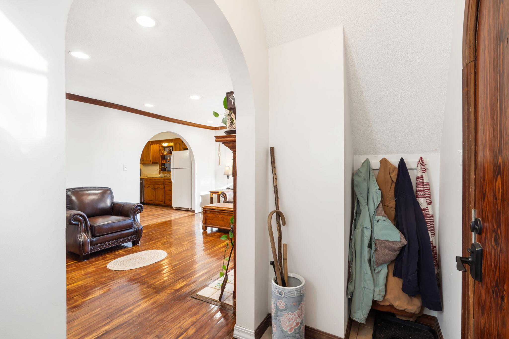 215 South Carr Street Property Photo 3