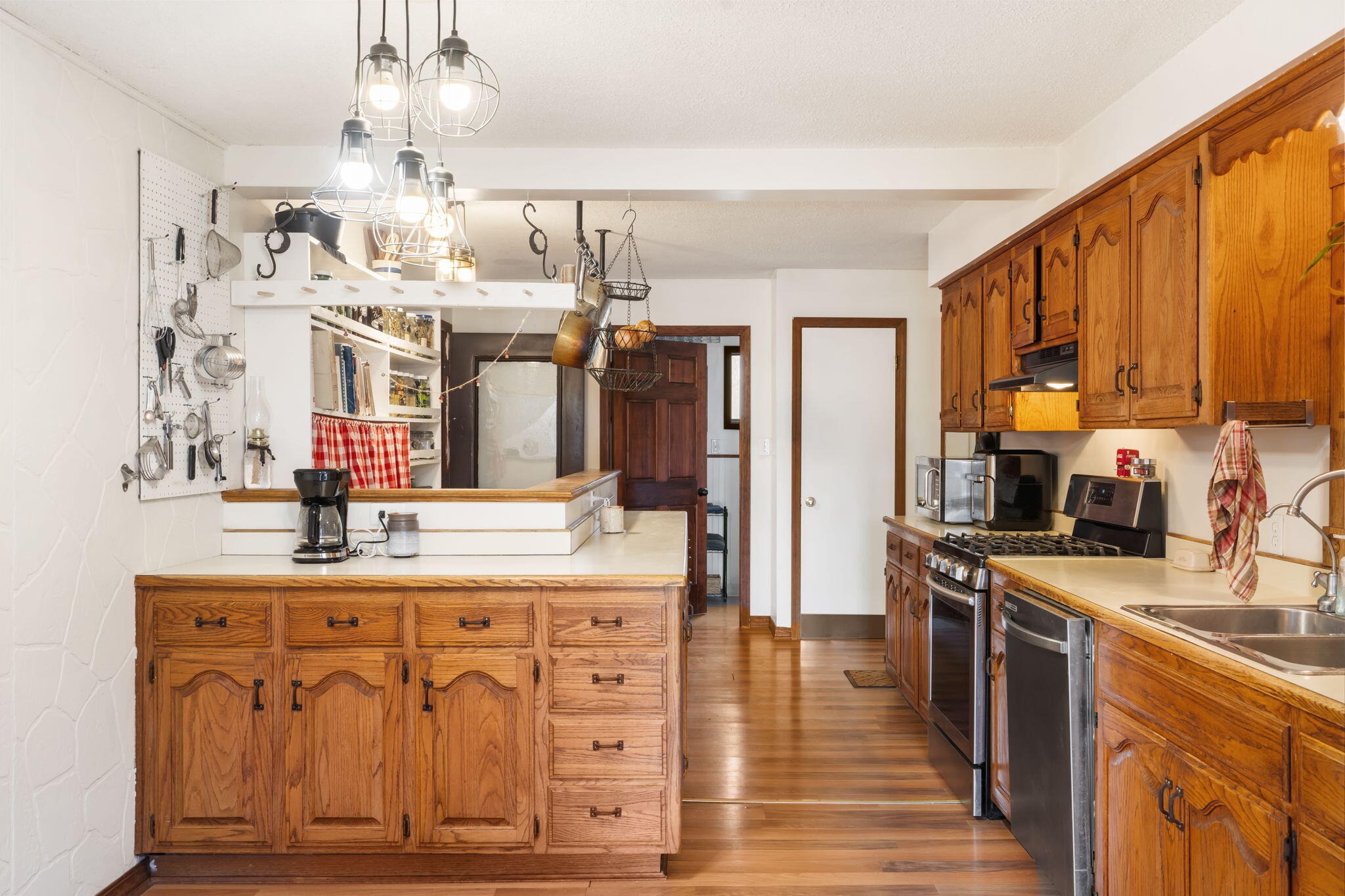 215 South Carr Street Property Photo 7