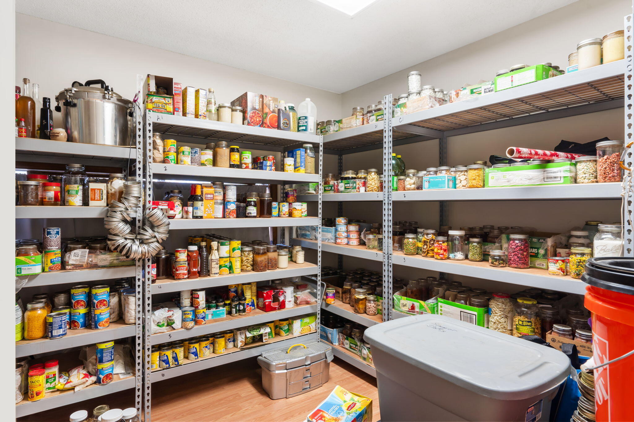 215 South Carr Street Property Photo 16