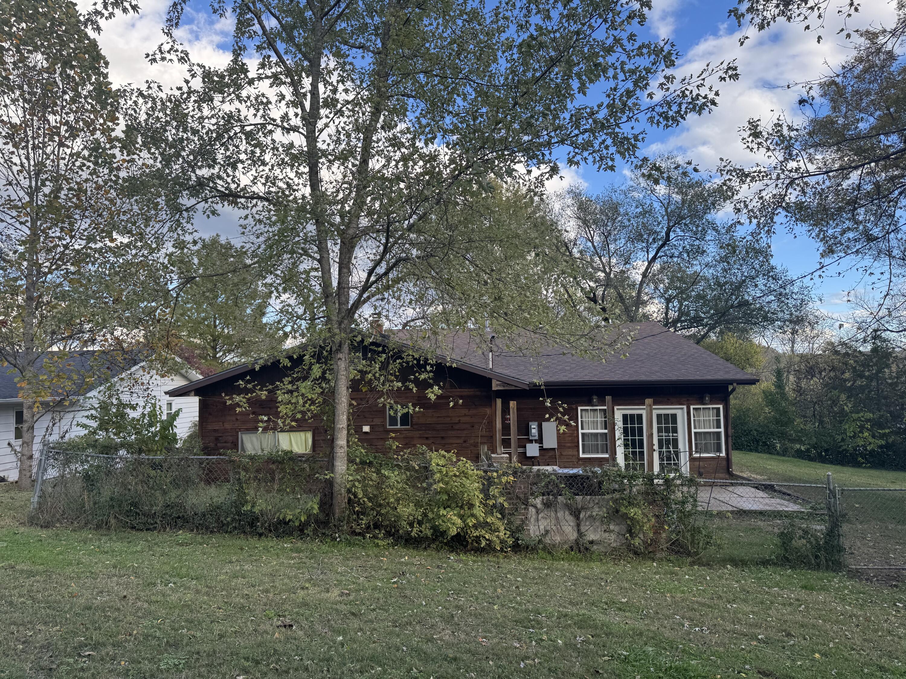 215 South Carr Street Property Photo 22