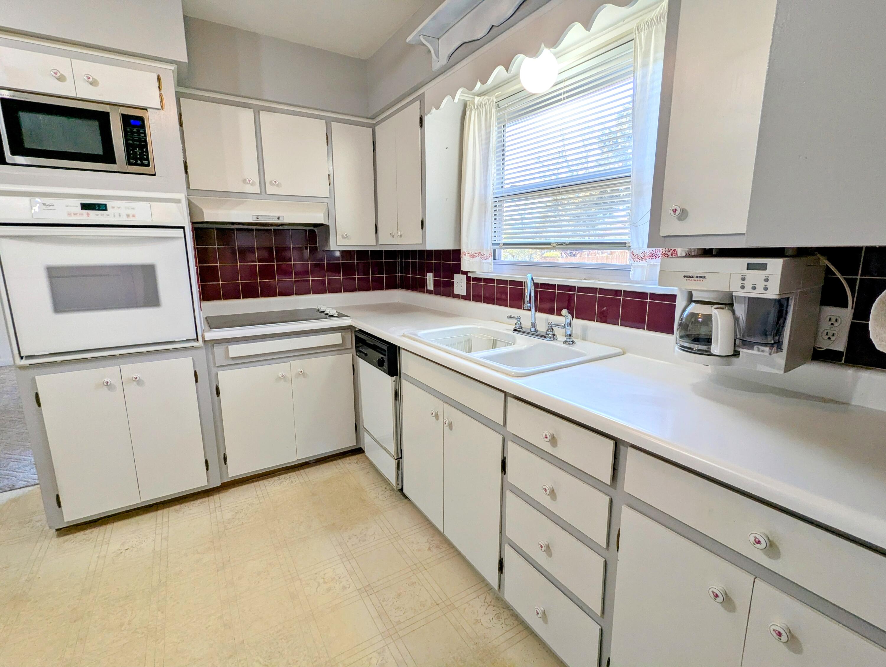 18 Sycamore Drive Property Photo 7