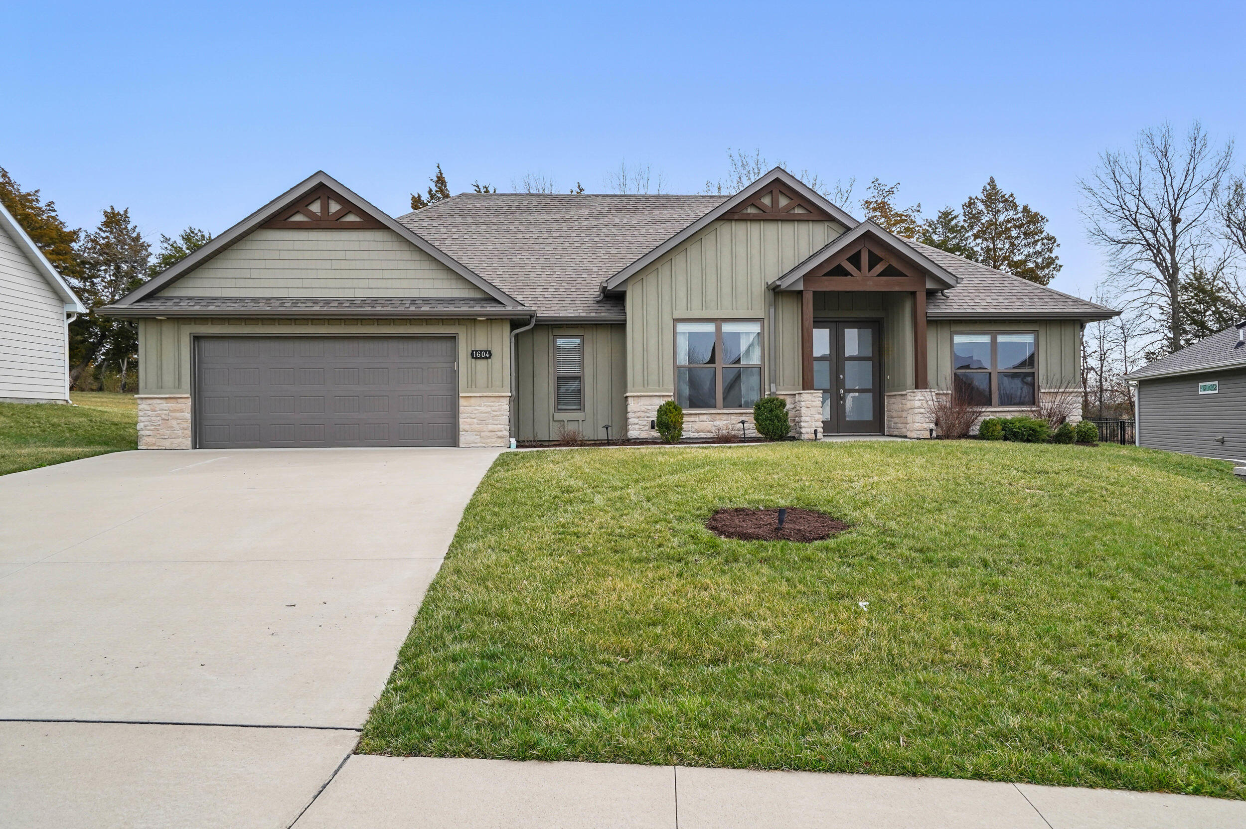 60289919 Property Photo