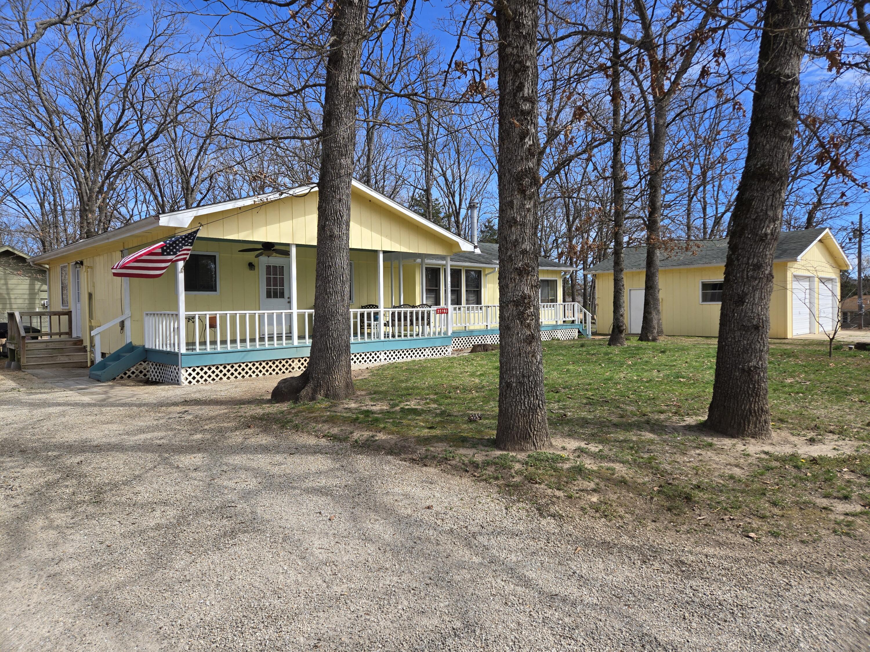25193 Cedar Crest Drive Property Photo 2