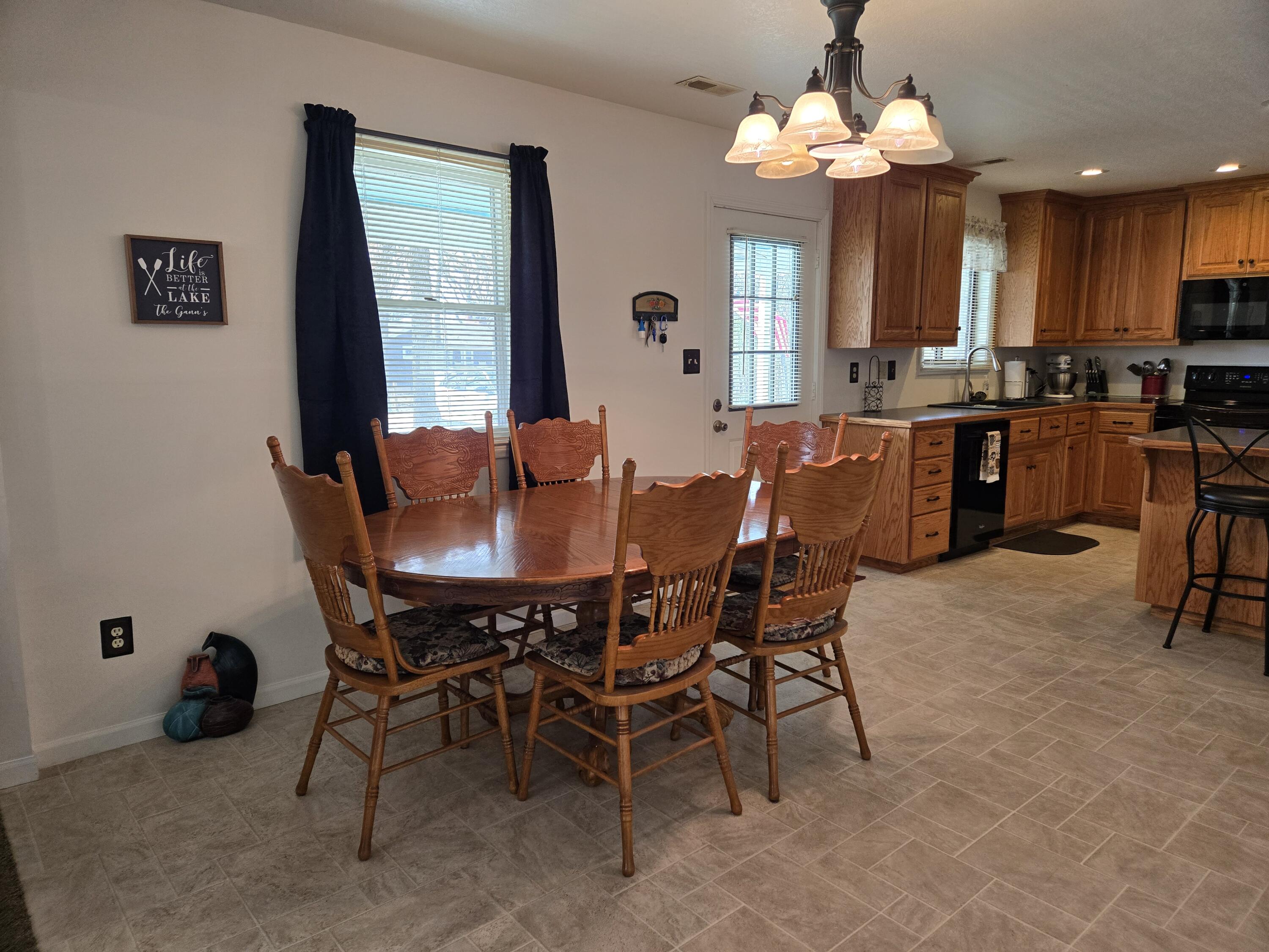 25193 Cedar Crest Drive Property Photo 15