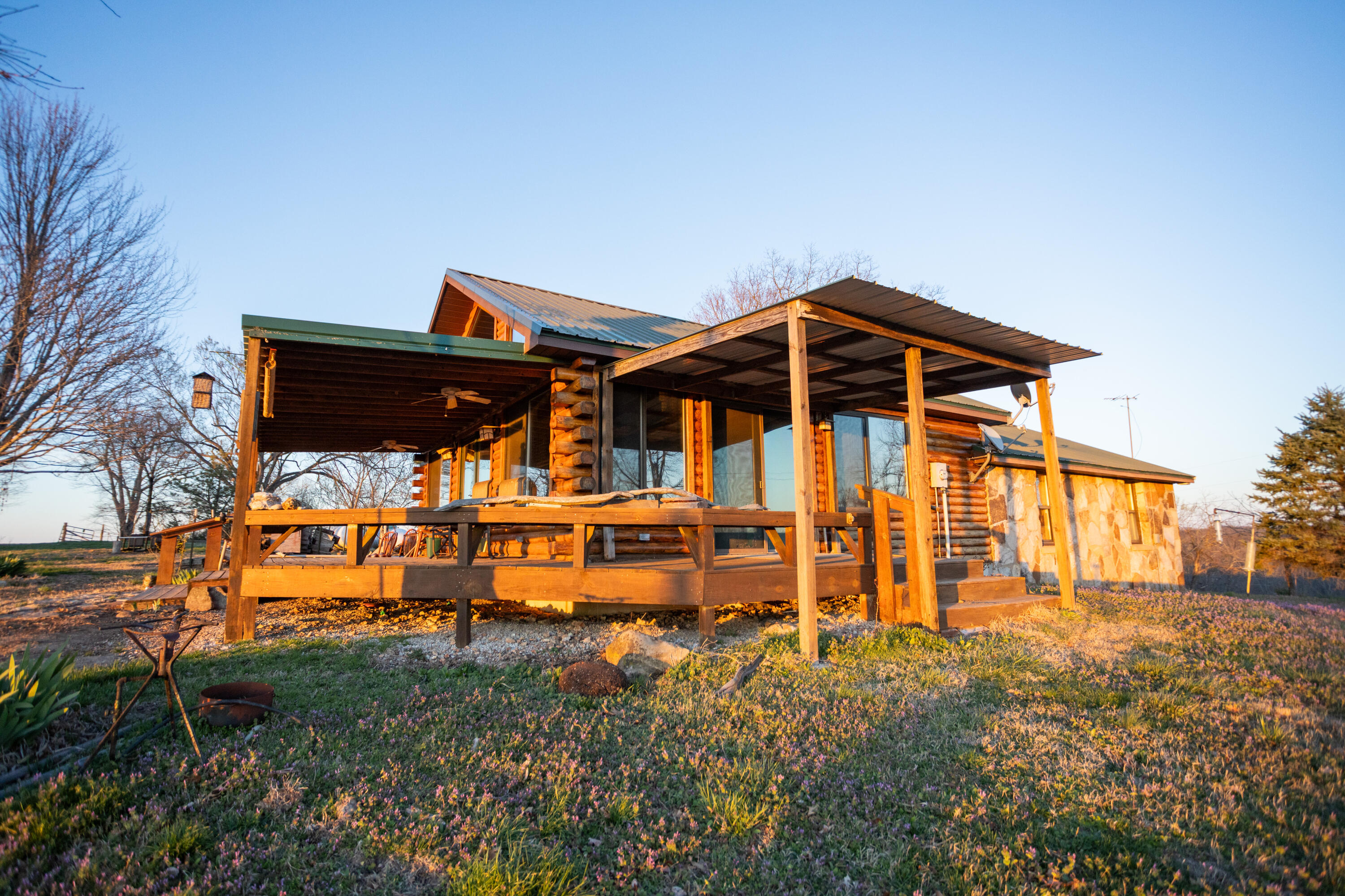 6955 Chadwick Road Property Photo 9