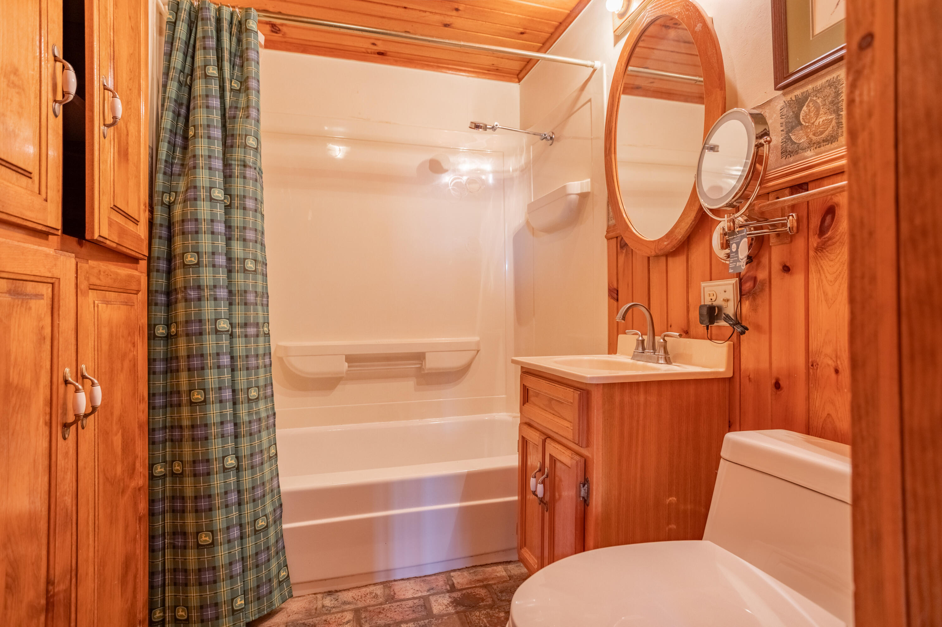 6955 Chadwick Road Property Photo 21