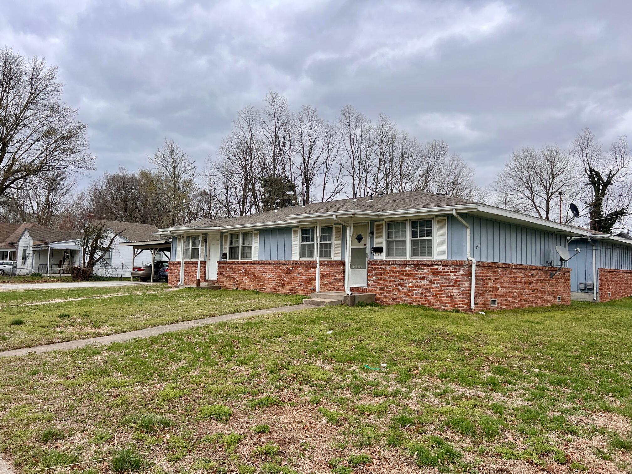 1341 East High Street Property Photo 1
