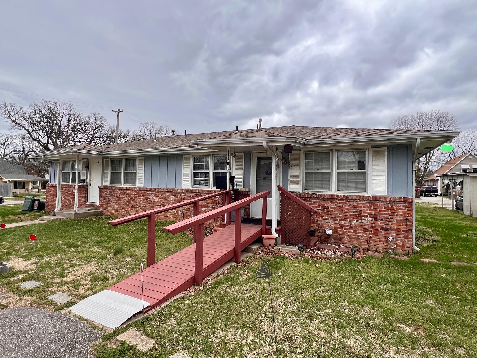 1341 East High Street Property Photo 5