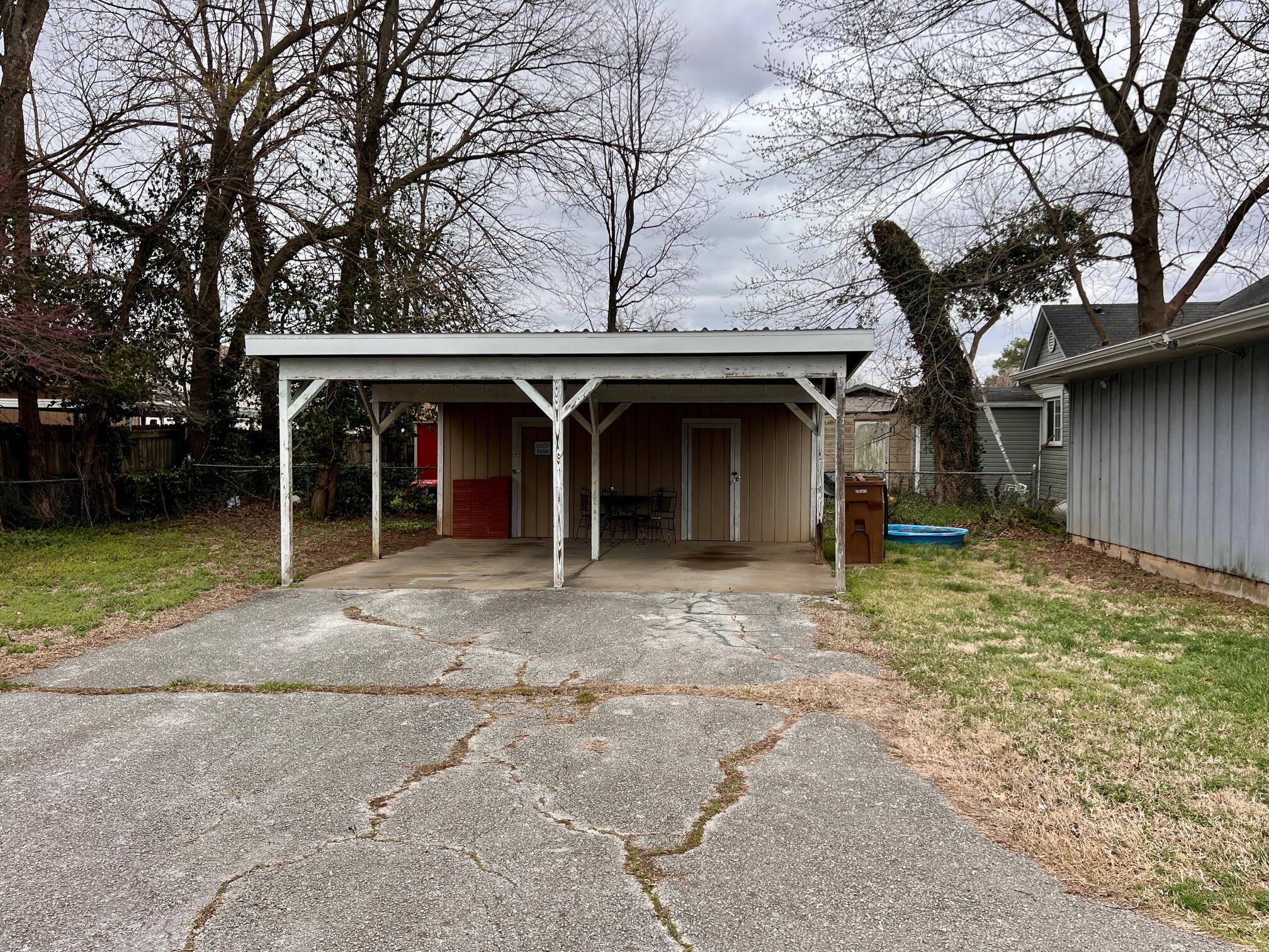 1341 East High Street Property Photo 7