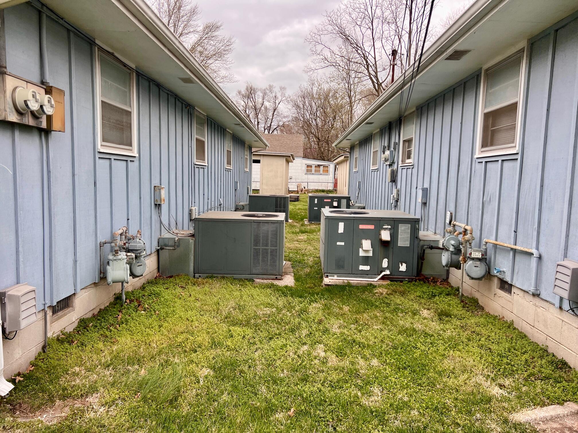1341 East High Street Property Photo 9