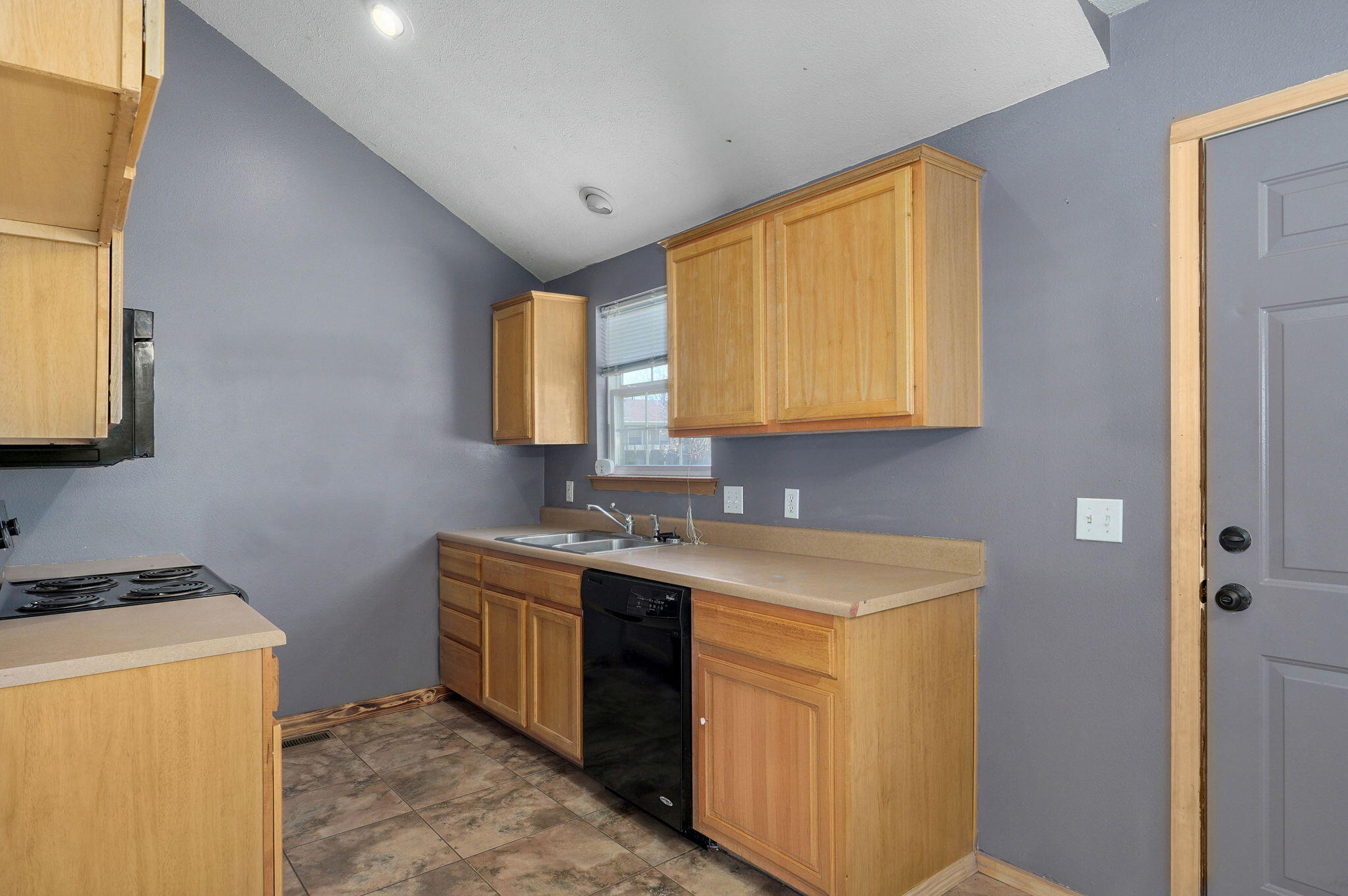 108 East Chrysler Avenue Property Photo 4