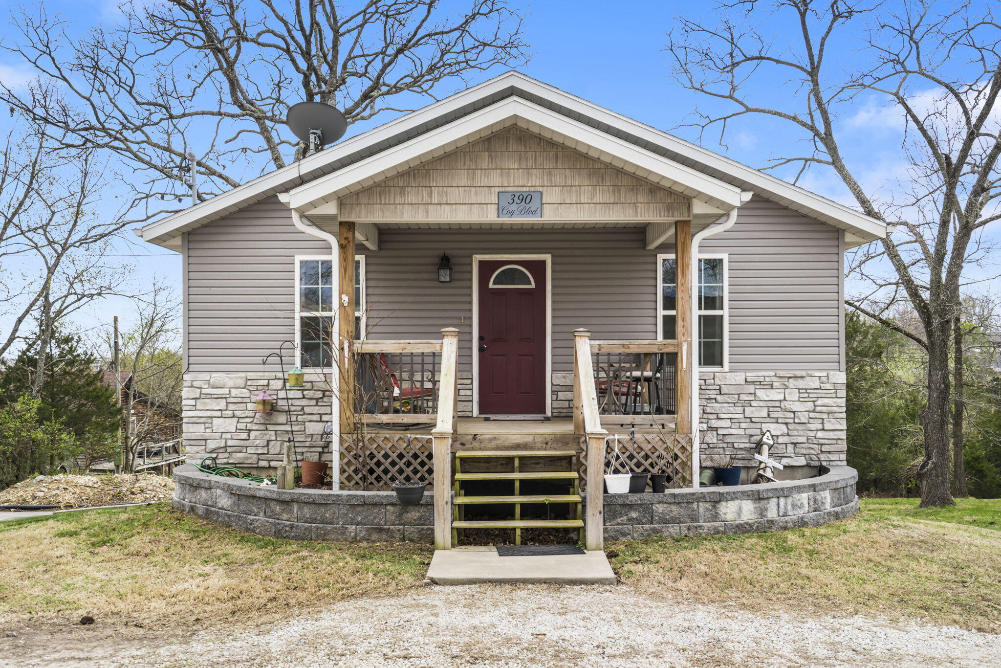 390 Coy Boulevard Property Photo