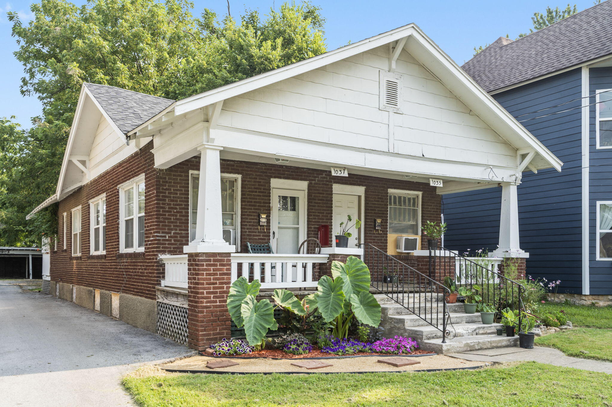 Central Real Estate Listings Main Image