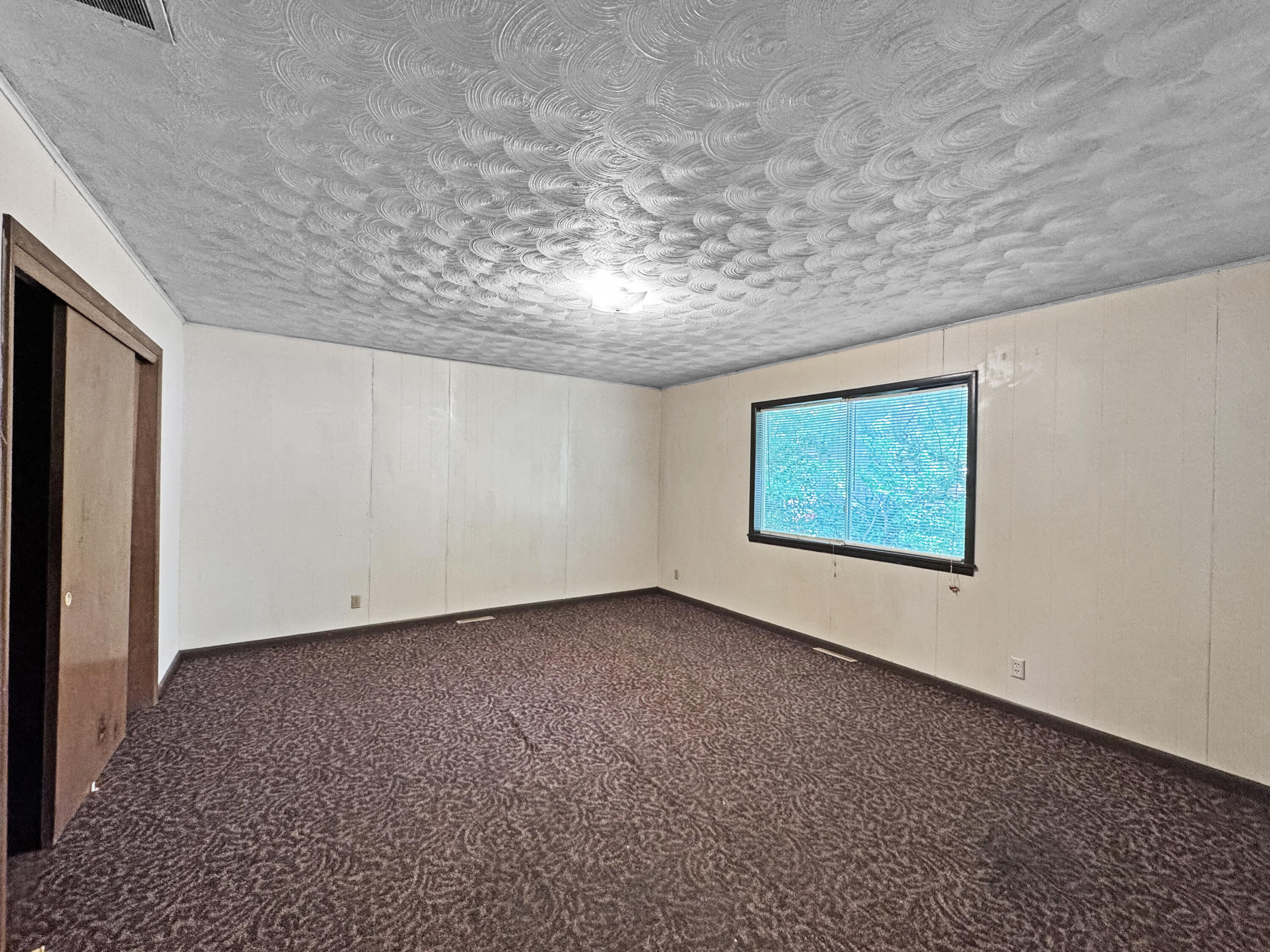 2601 North Howard Avenue Property Photo 7