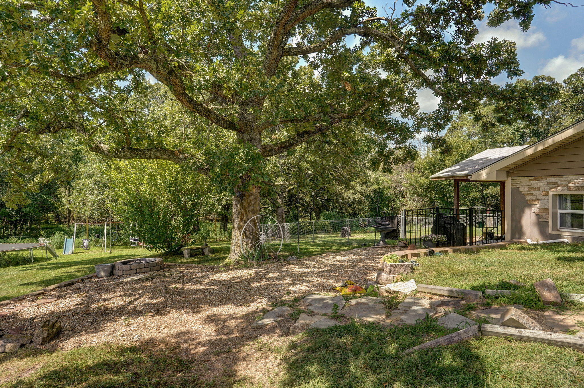 419 Rose Bud Drive Property Photo 11