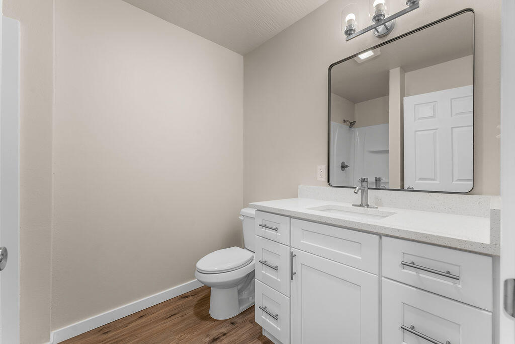 3748 South Elmview Avenue Property Photo 17