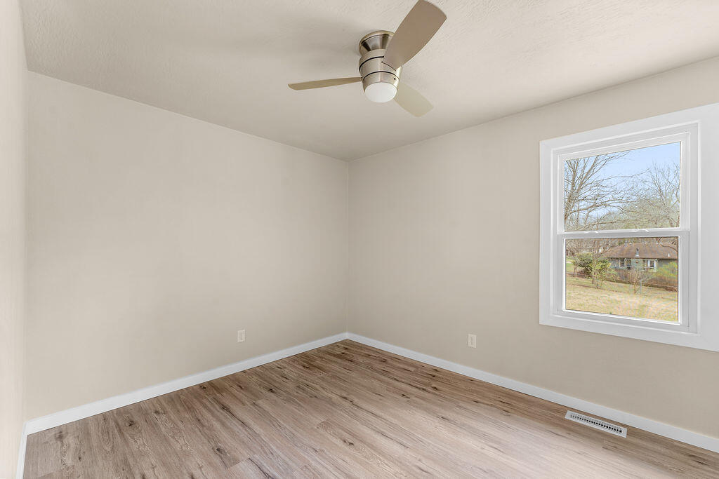 3748 South Elmview Avenue Property Photo 18