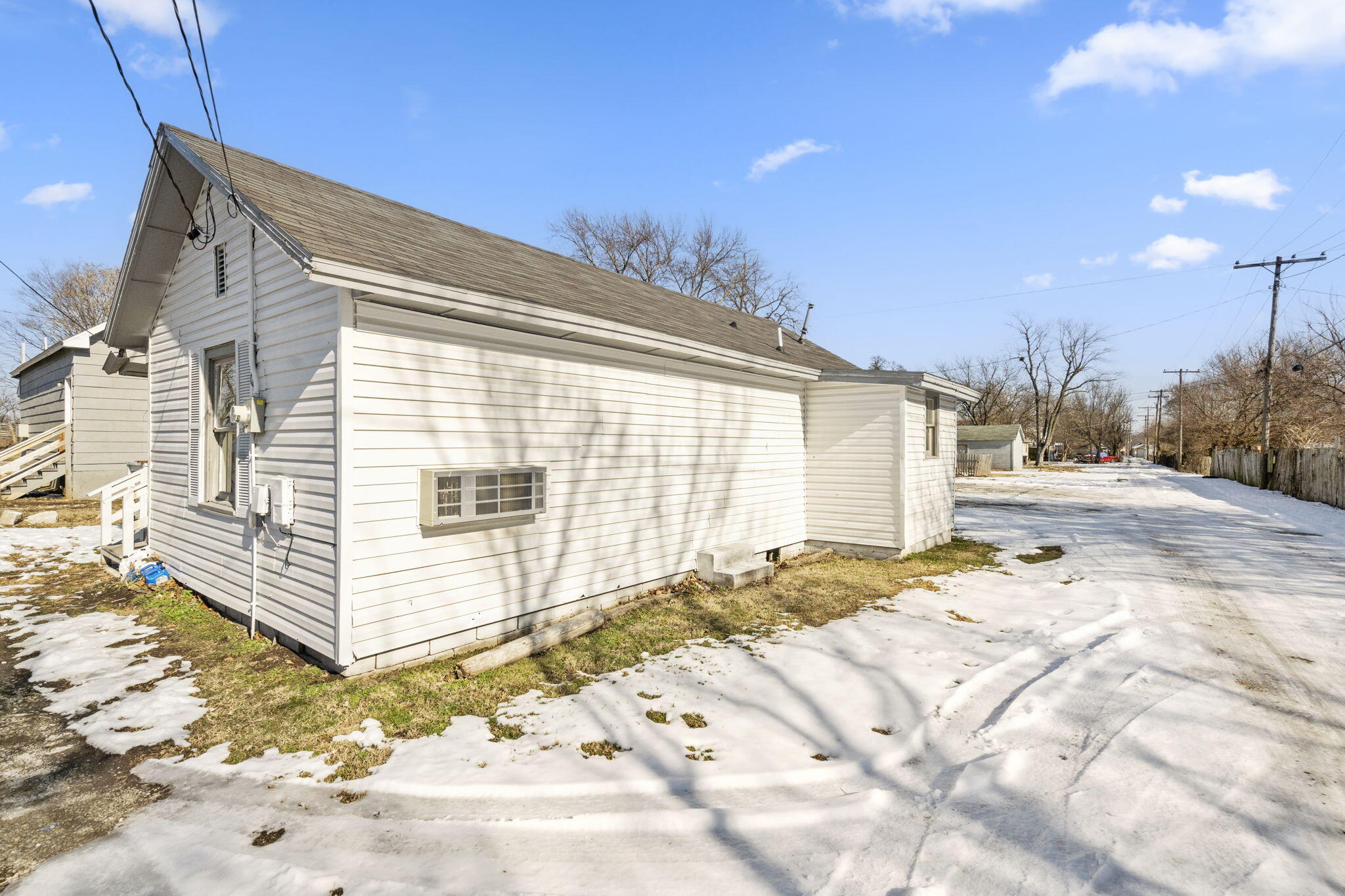 1026-1028 Commercial Property Photo 23