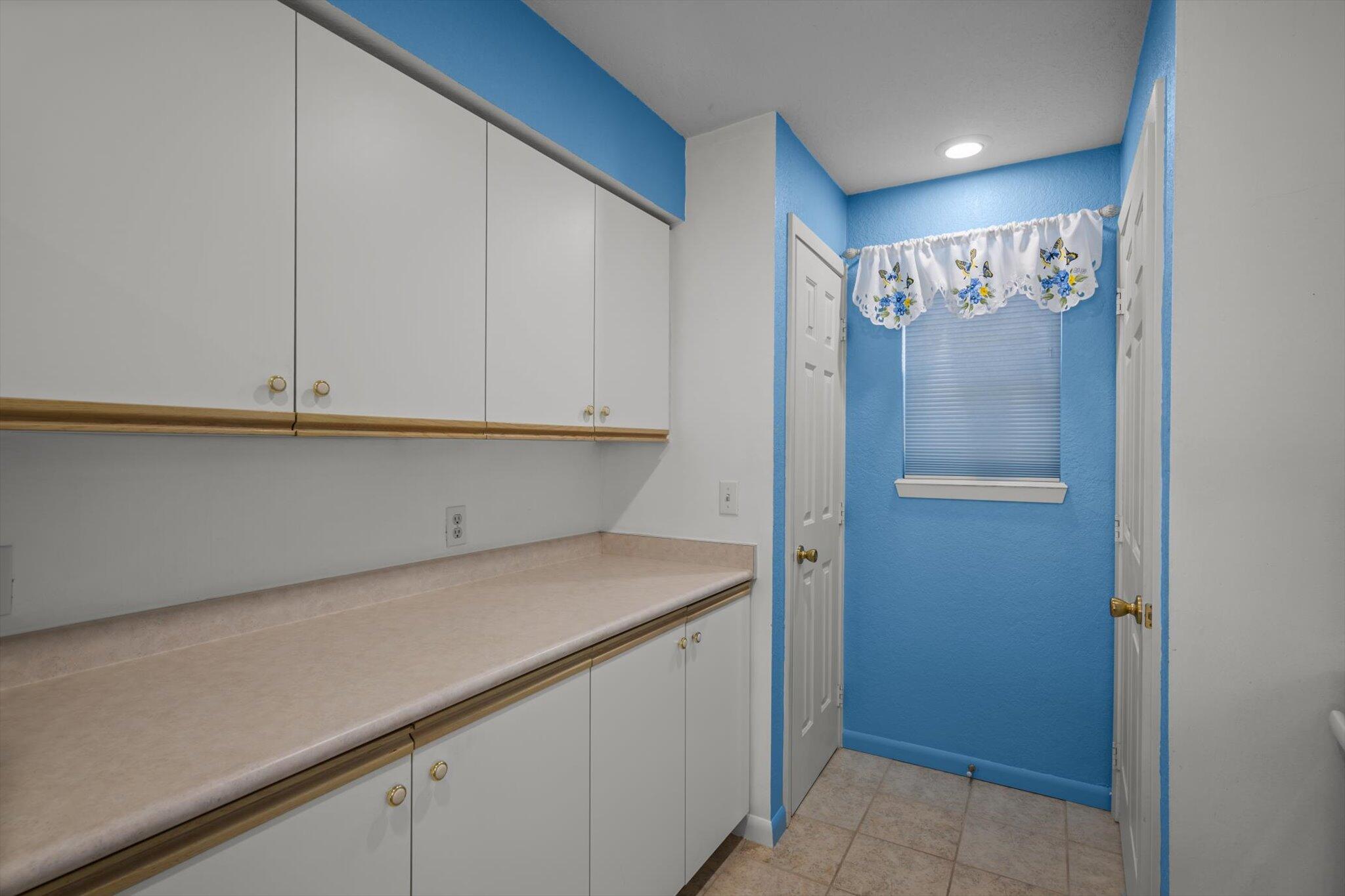 188 Rockford Drive Property Photo 34
