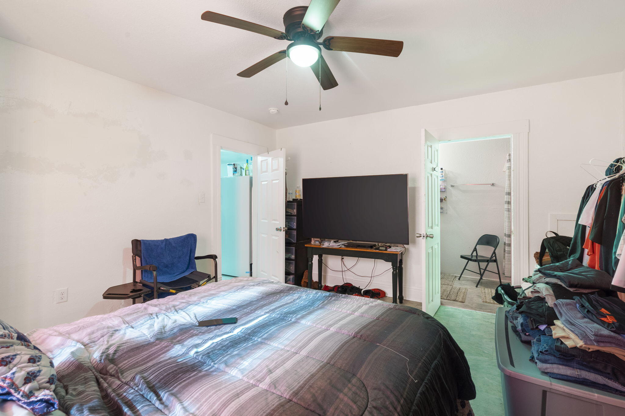 1042-1052 Commercial Property Photo 11
