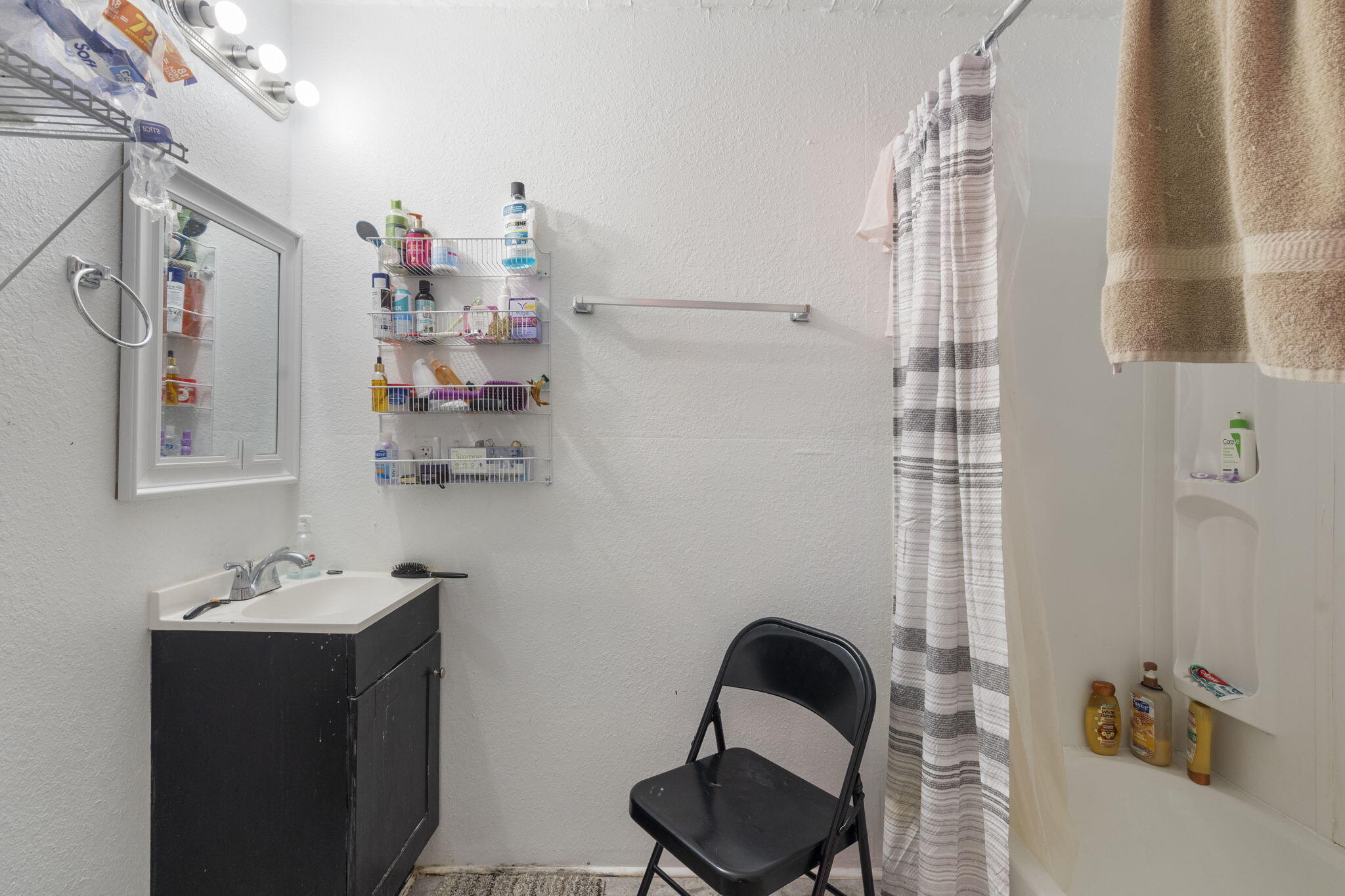 1042-1052 Commercial Property Photo 12