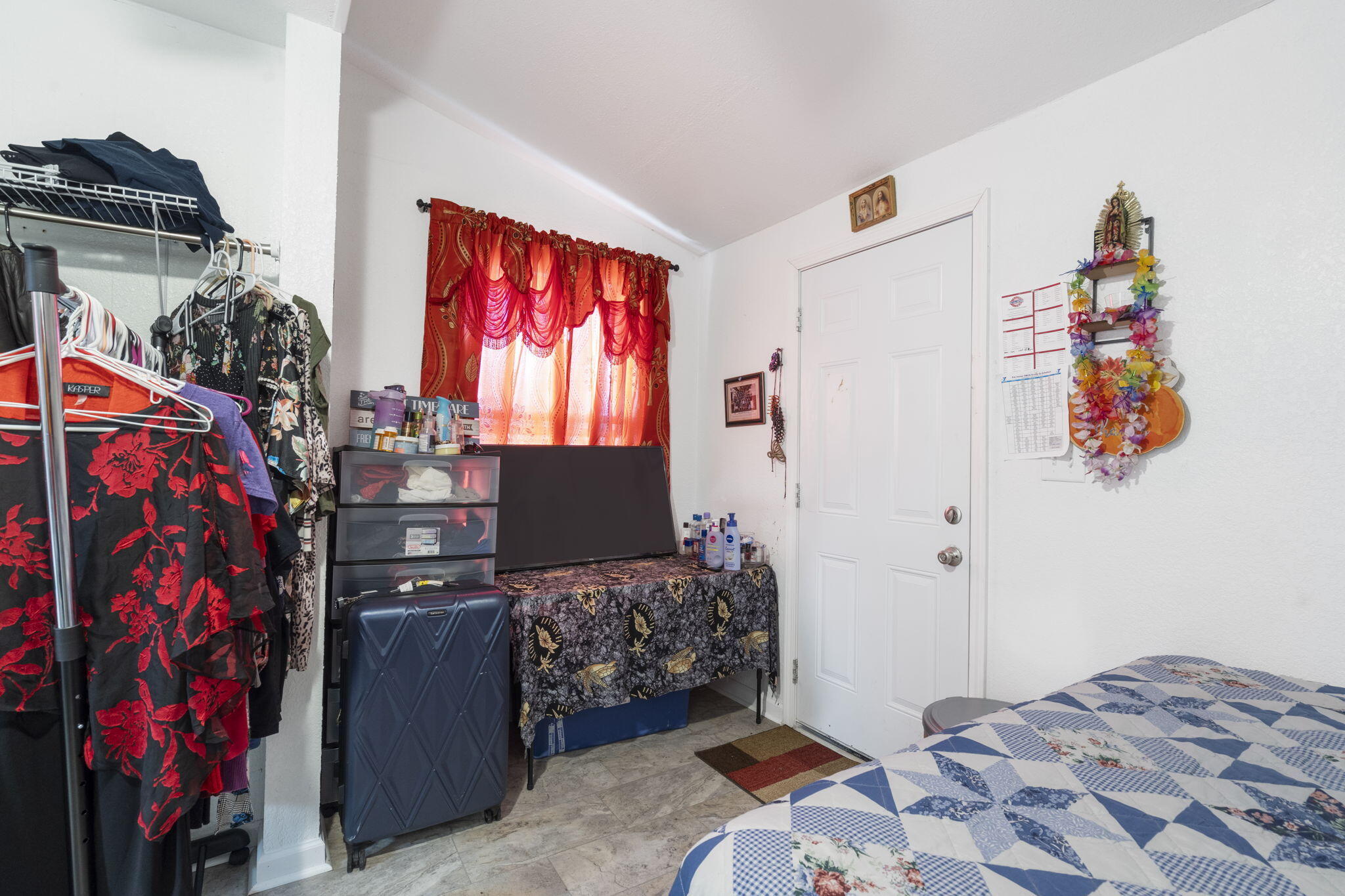 1042-1052 Commercial Property Photo 14