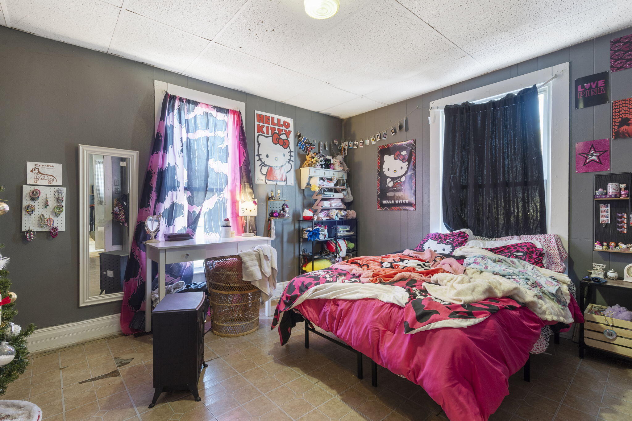 1042-1052 Commercial Property Photo 33