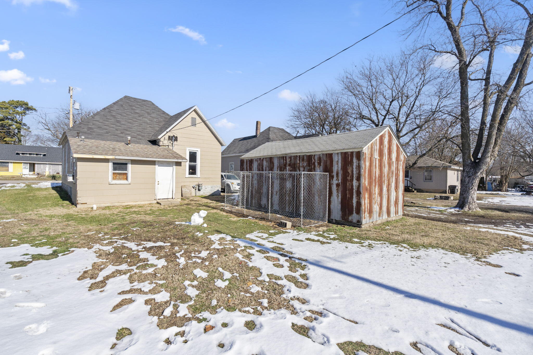 1042-1052 Commercial Property Photo 37