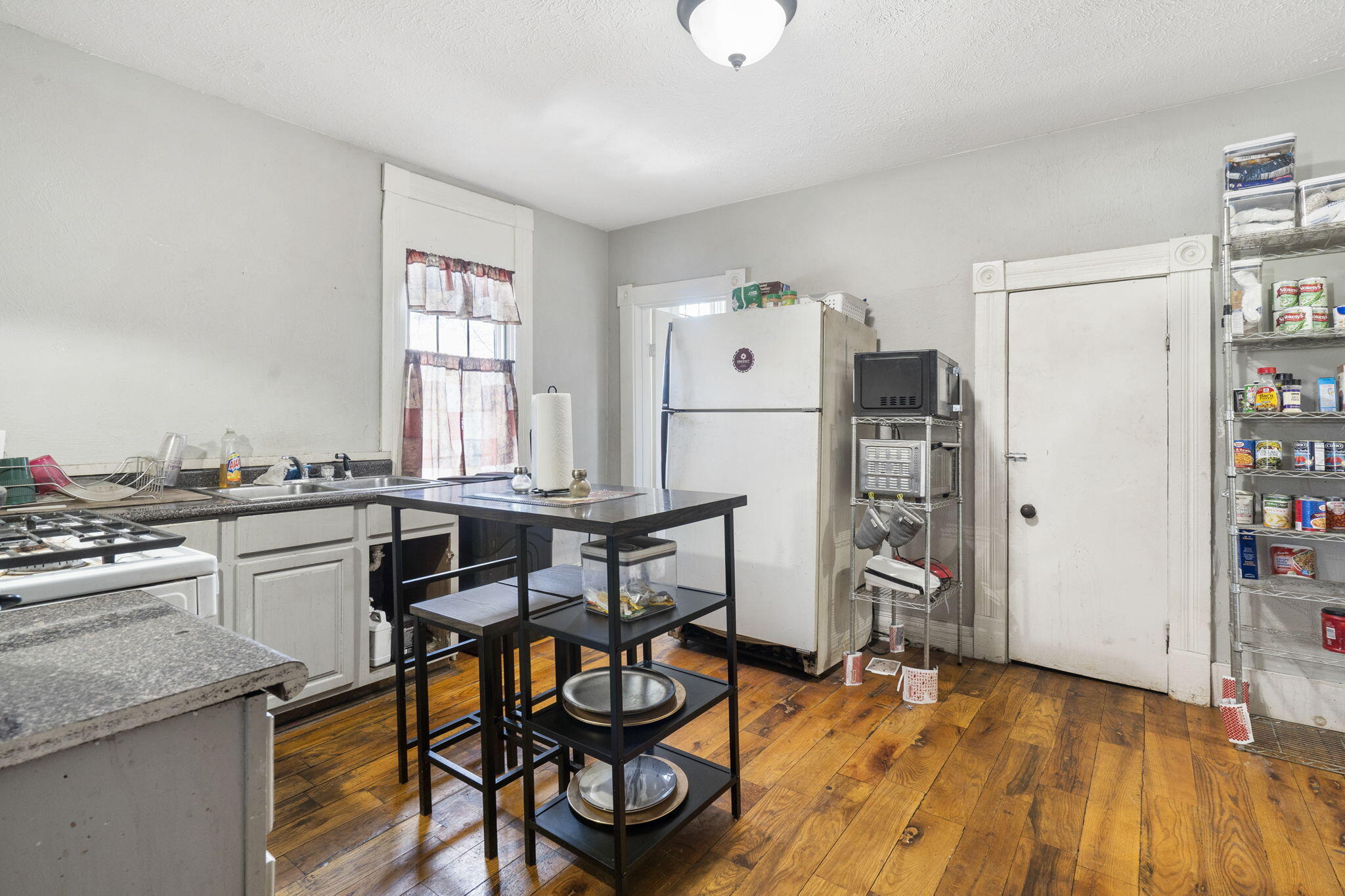 1042-1052 Commercial Property Photo 43