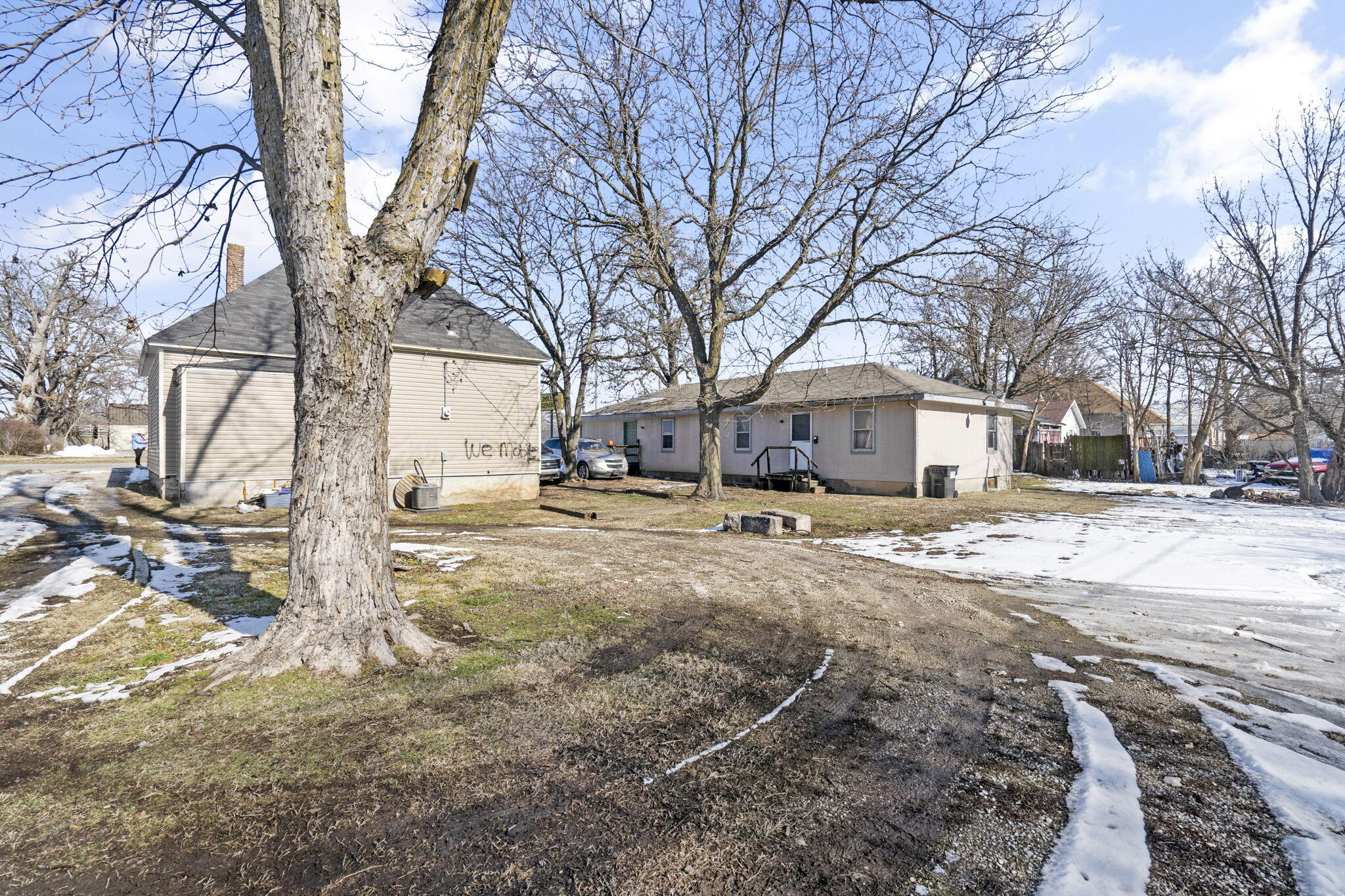 1042-1052 Commercial Property Photo 50