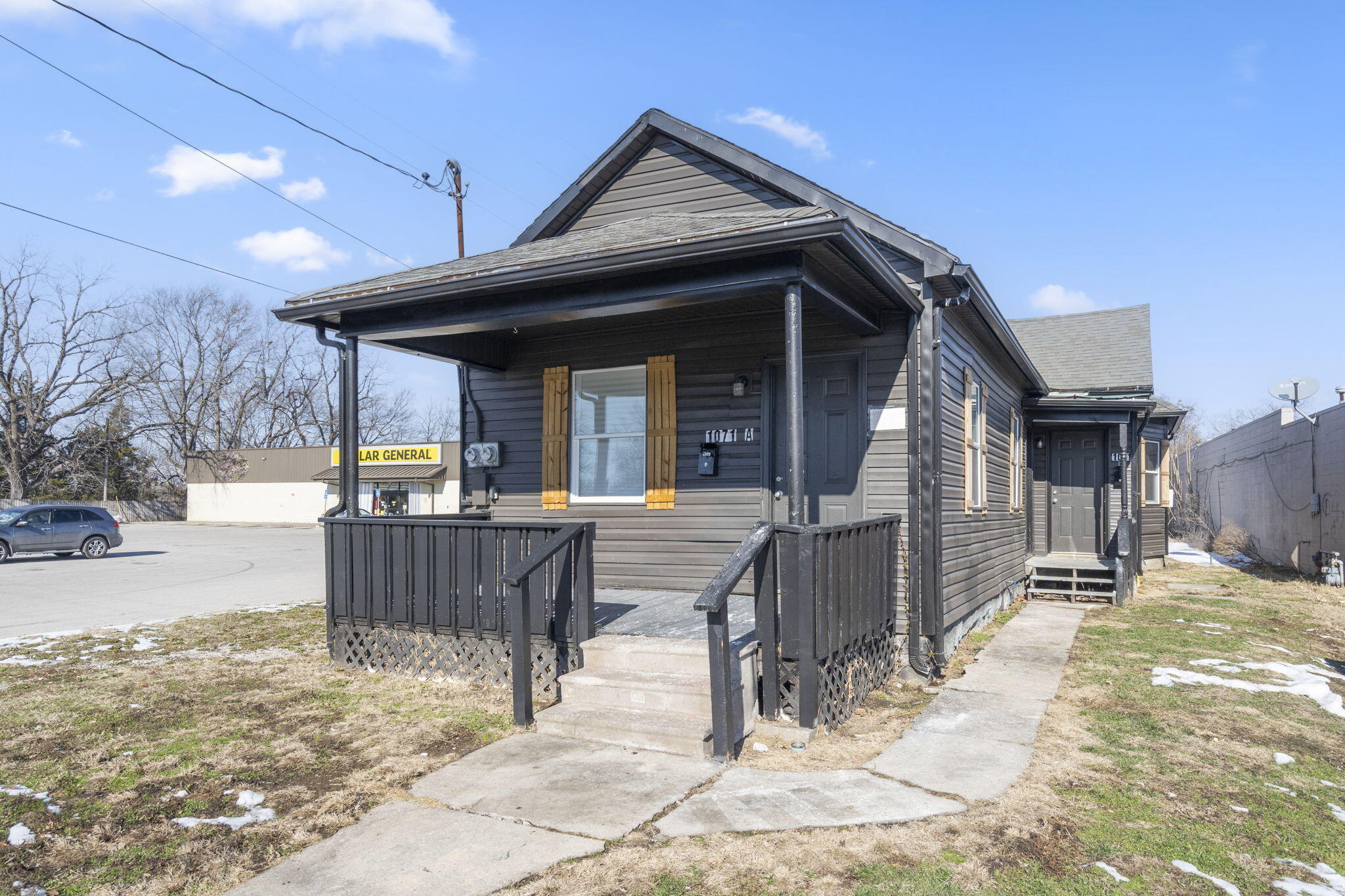 1056-1071 Commercial Property Photo
