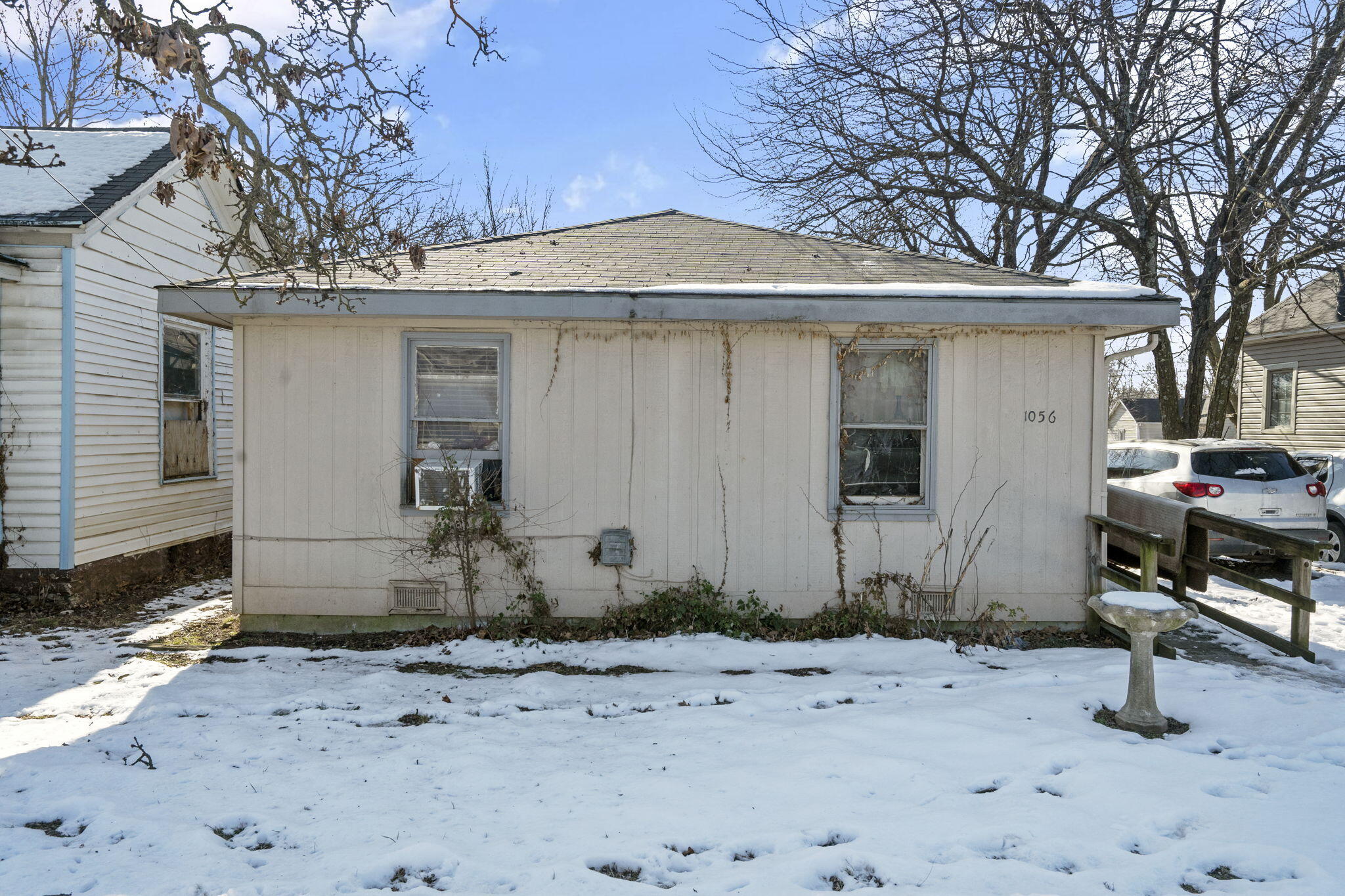 1056-1071 Commercial Property Photo 2