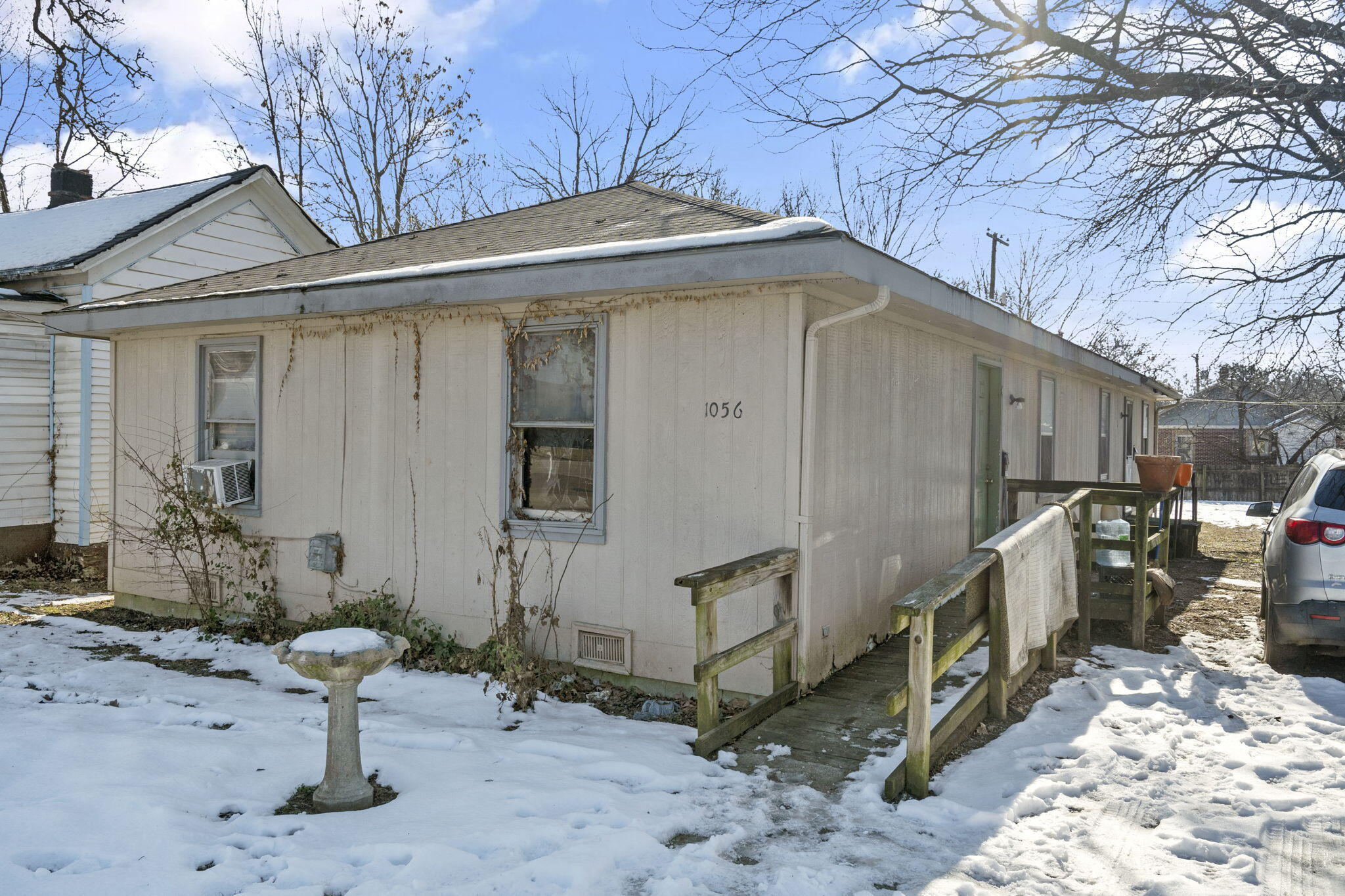 1056-1071 Commercial Property Photo 3