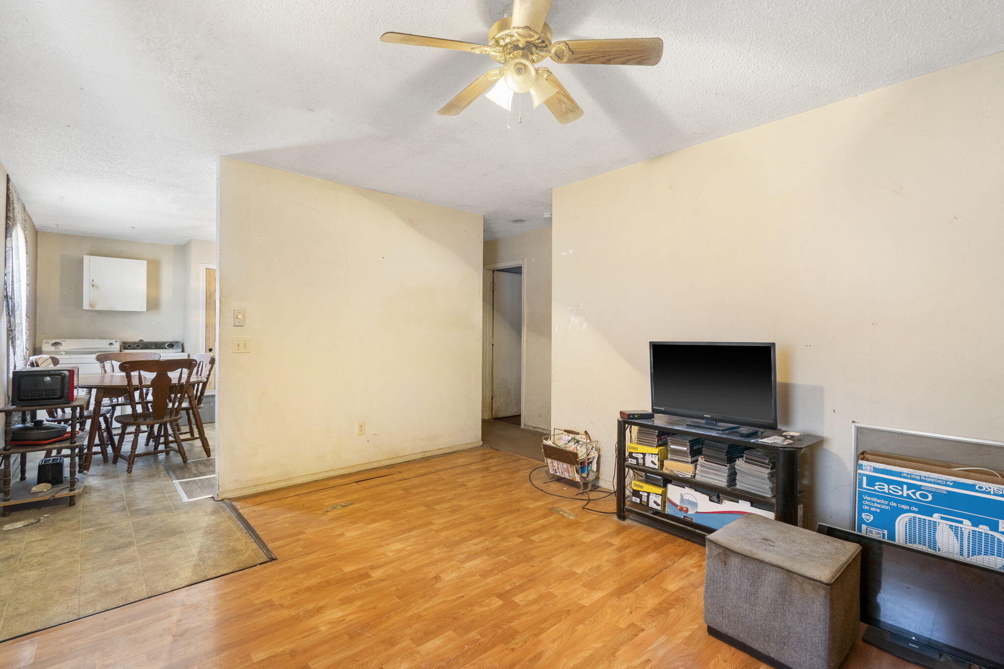 1056-1071 Commercial Property Photo 5