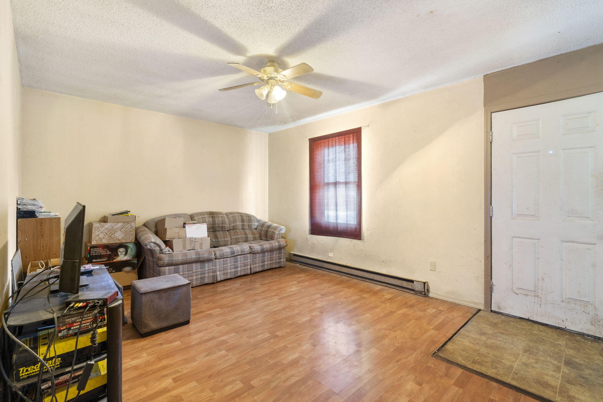 1056-1071 Commercial Property Photo 6