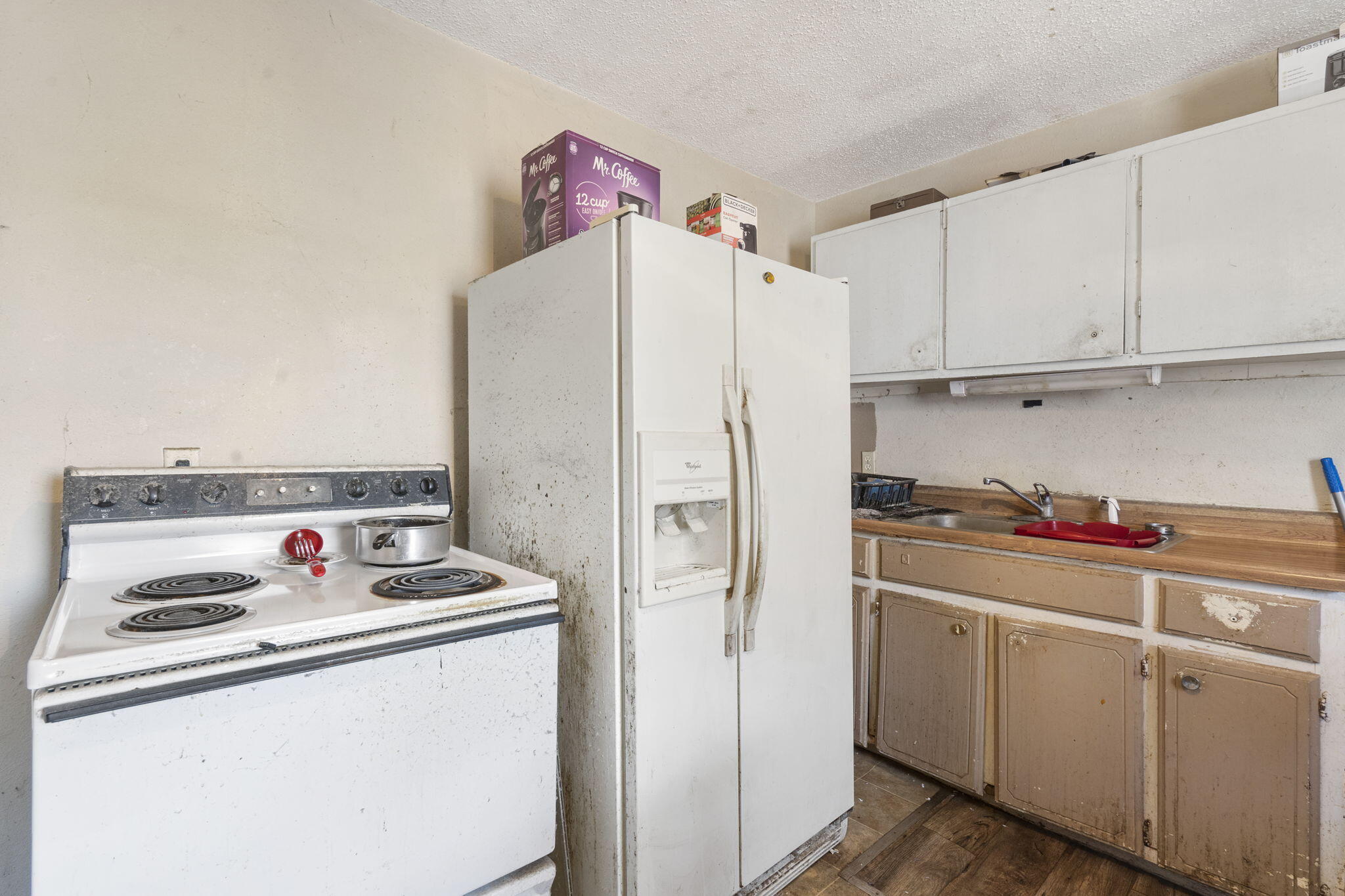 1056-1071 Commercial Property Photo 8