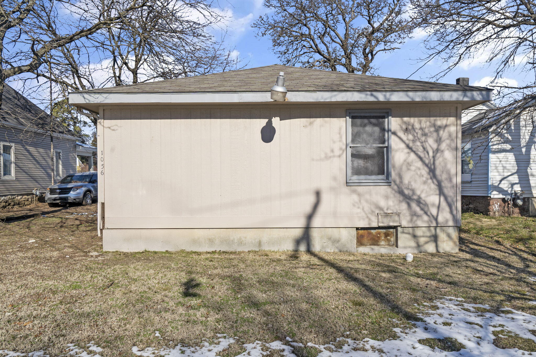 1056-1071 Commercial Property Photo 14