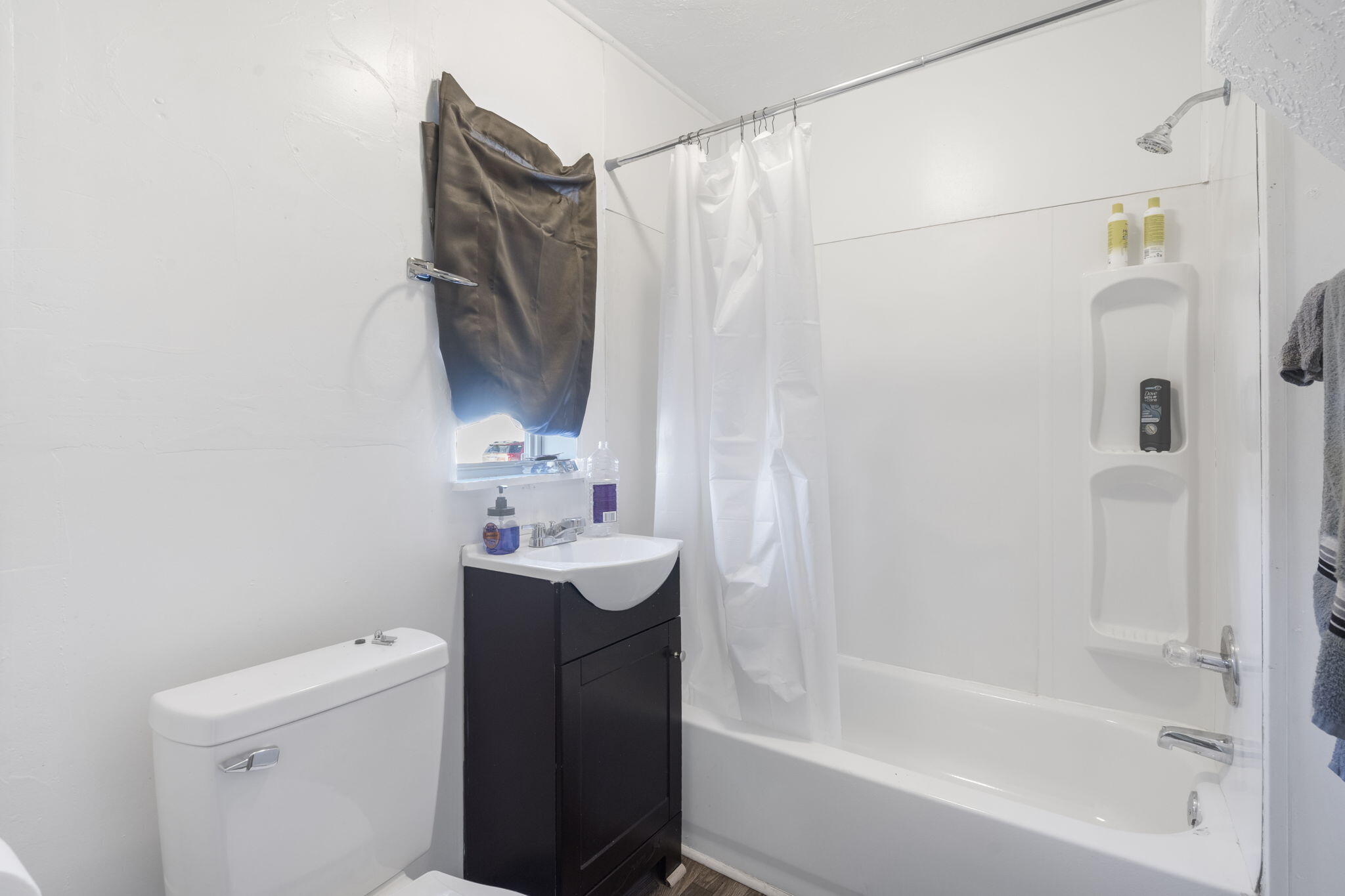 1056-1071 Commercial Property Photo 30