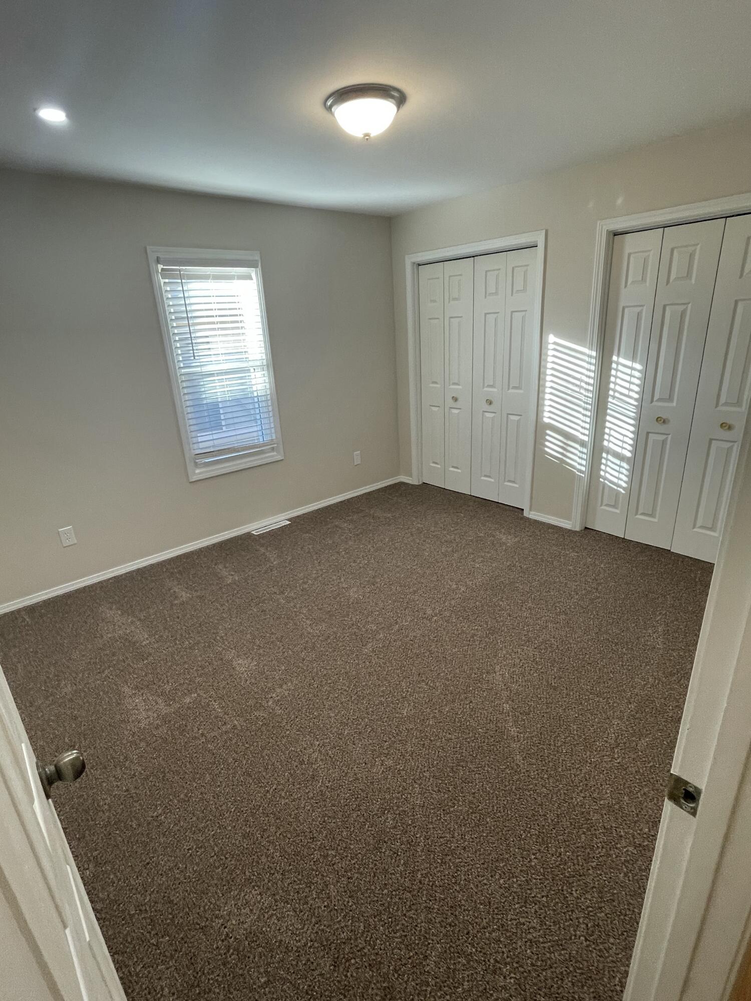 435-437 East Arrowhead Street Property Photo 18