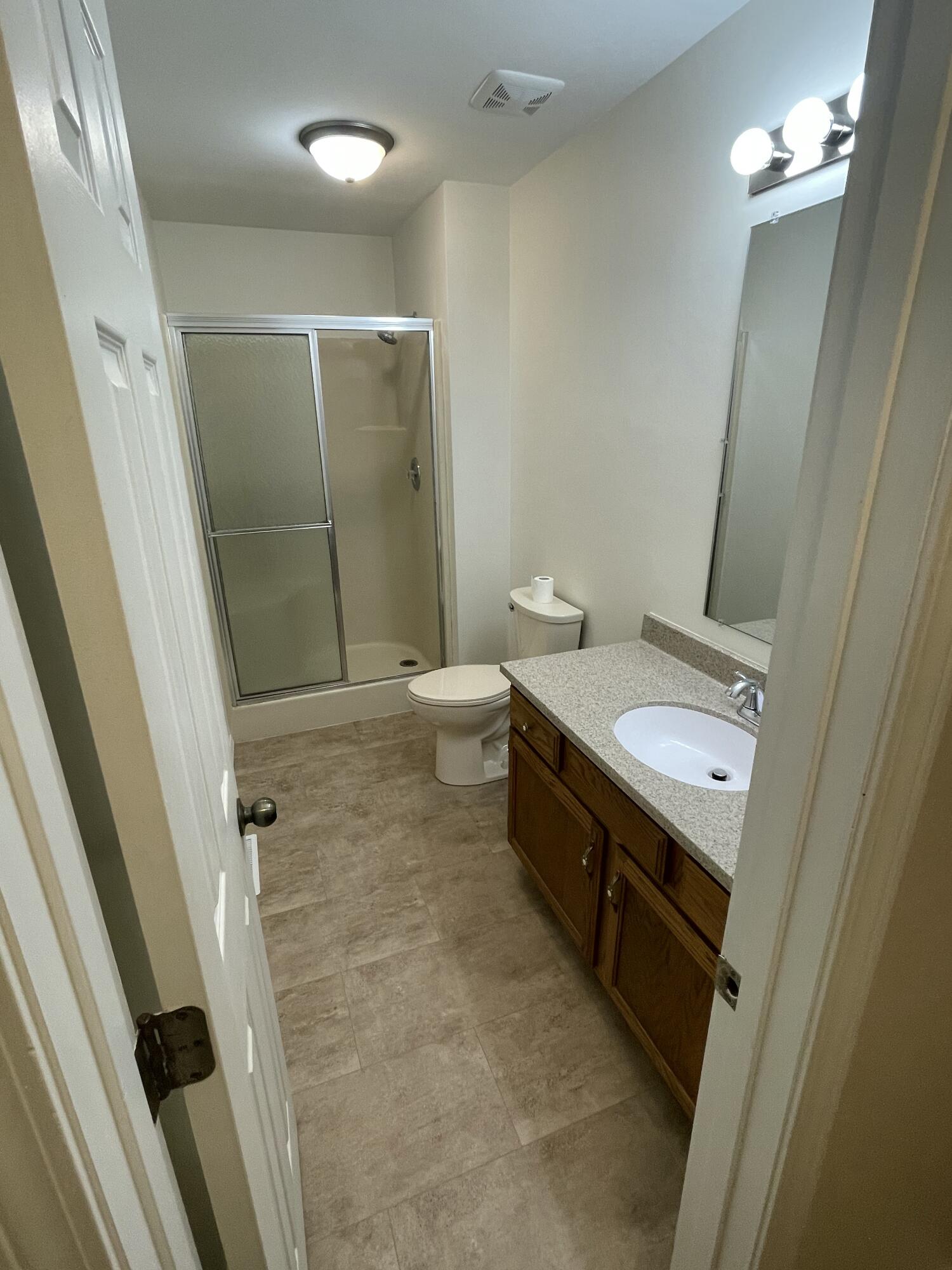 435-437 East Arrowhead Street Property Photo 19